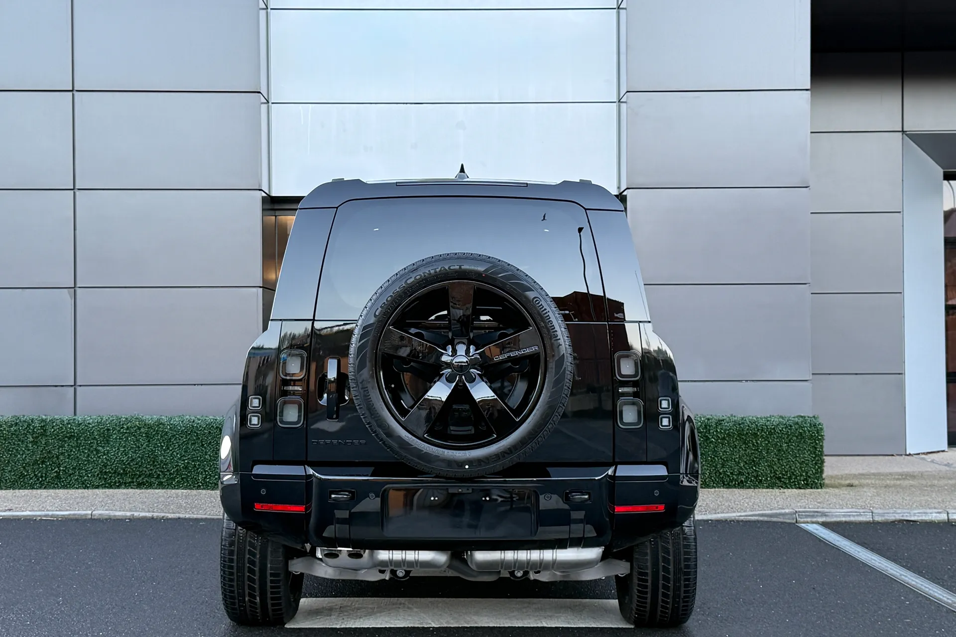 LAND ROVER Defender 110 thumbnail image number 14