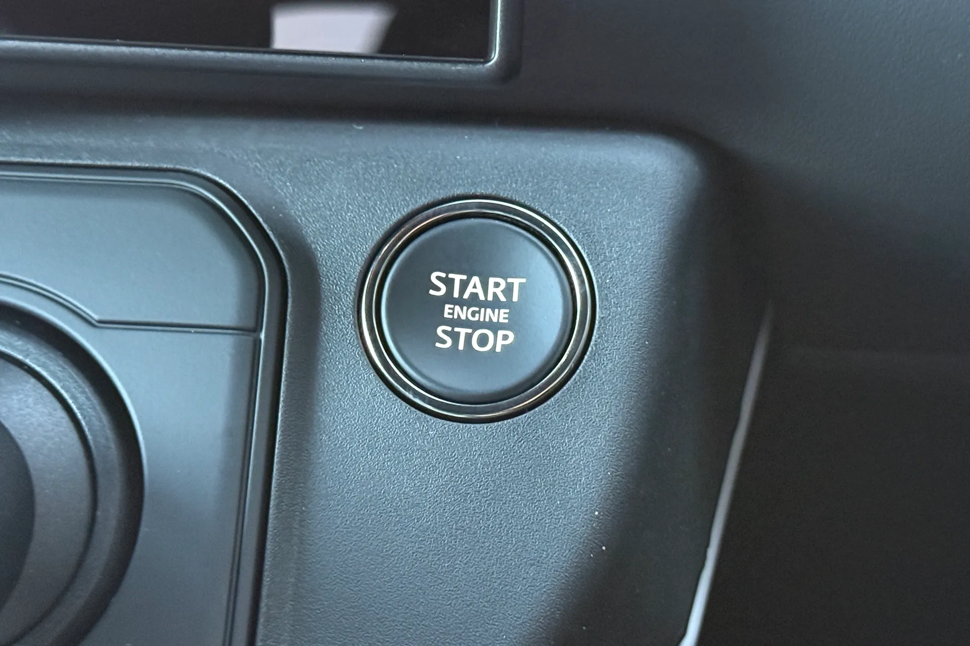 LAND ROVER Defender 110 thumbnail image number 58