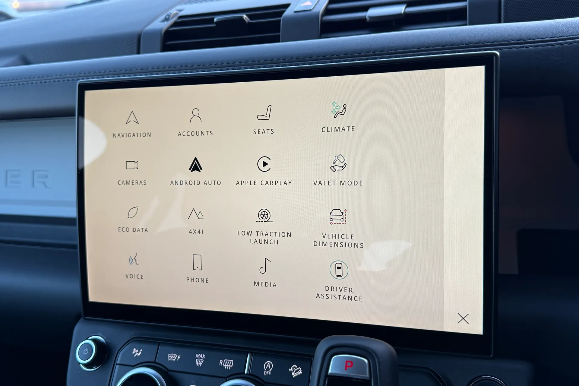 LAND ROVER Defender 110 thumbnail image number 63