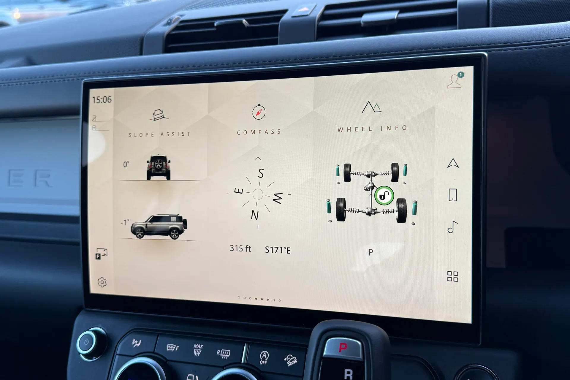 LAND ROVER Defender 110 thumbnail image number 61