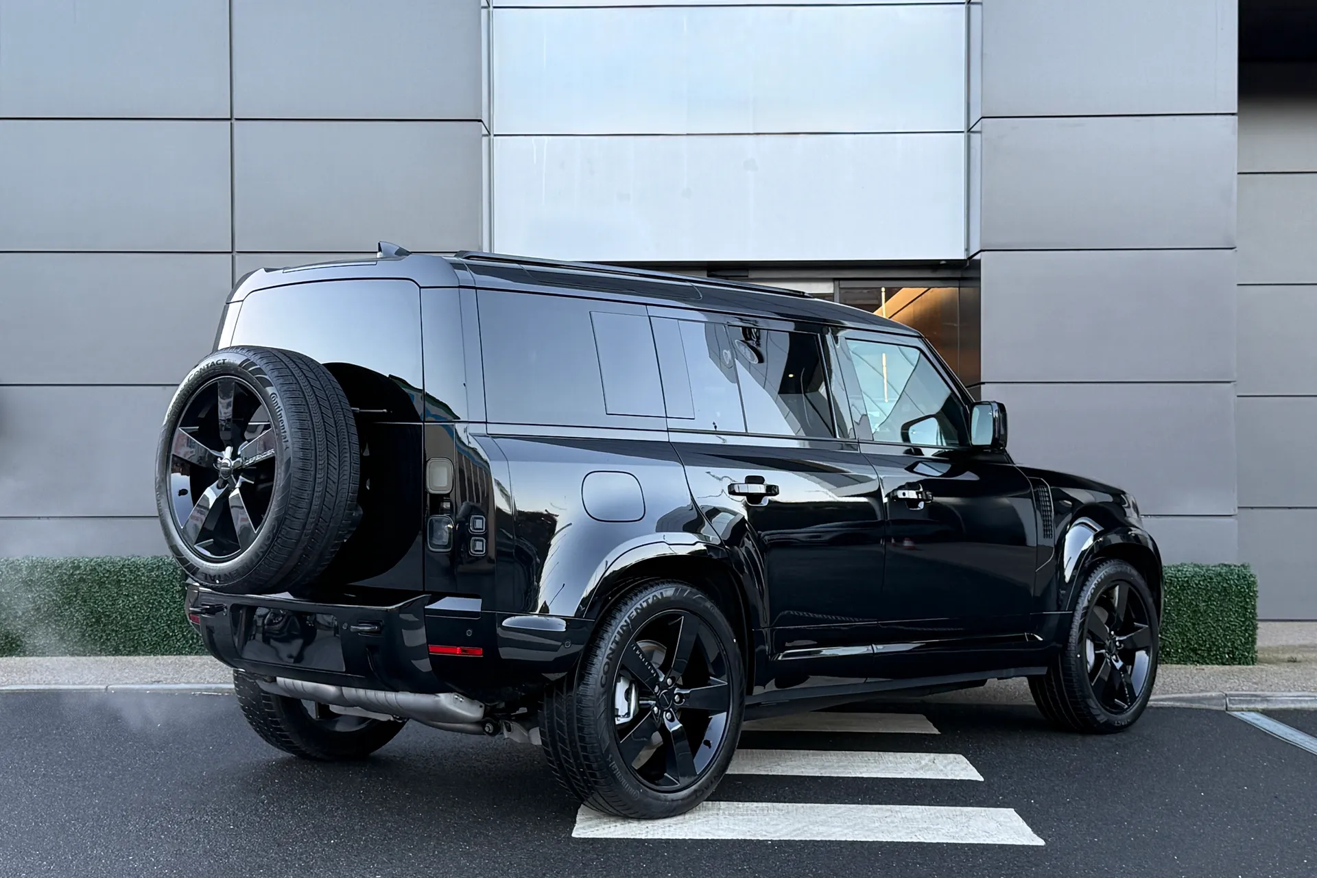 LAND ROVER Defender 110 thumbnail image number 12