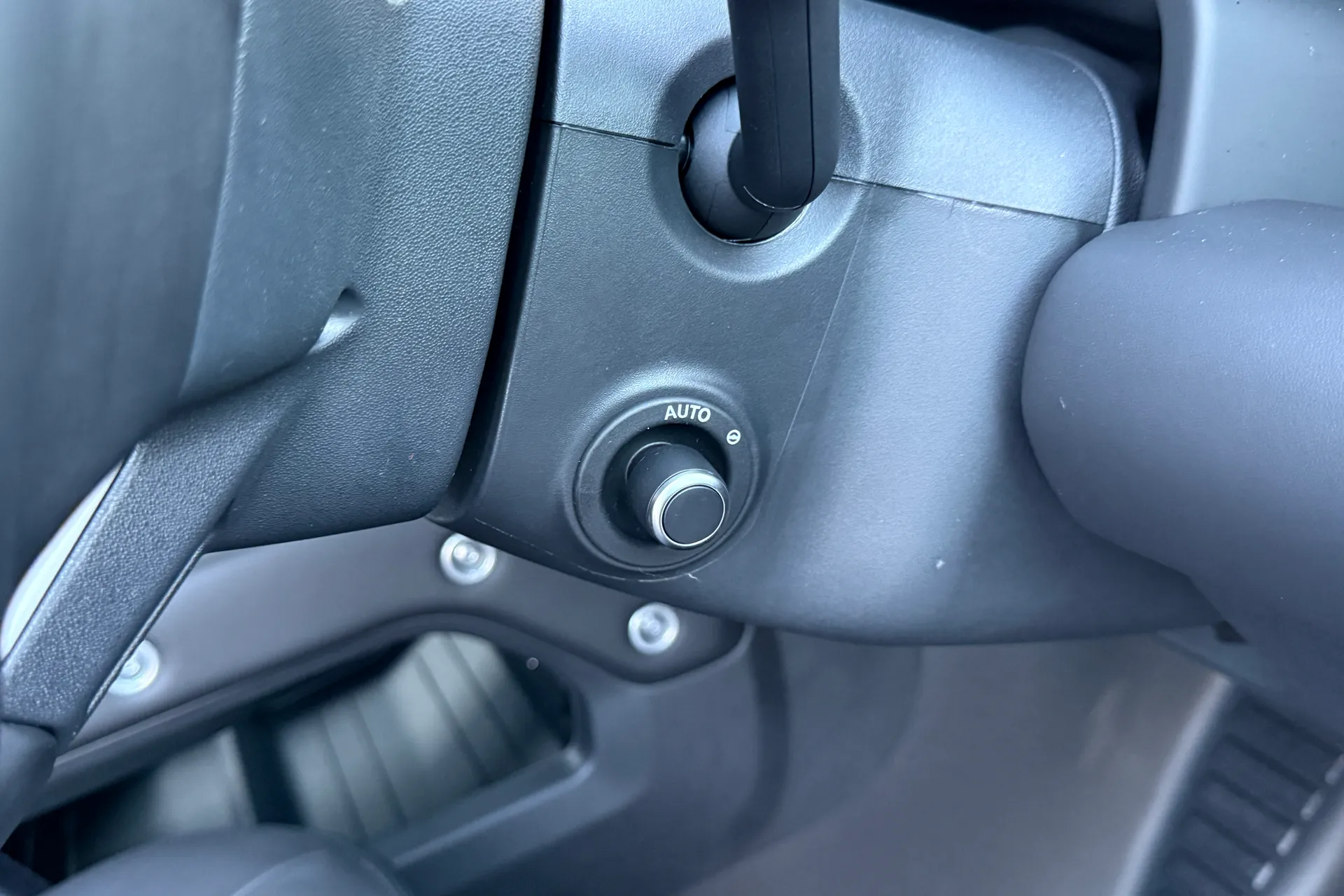 LAND ROVER Defender 110 thumbnail image number 20