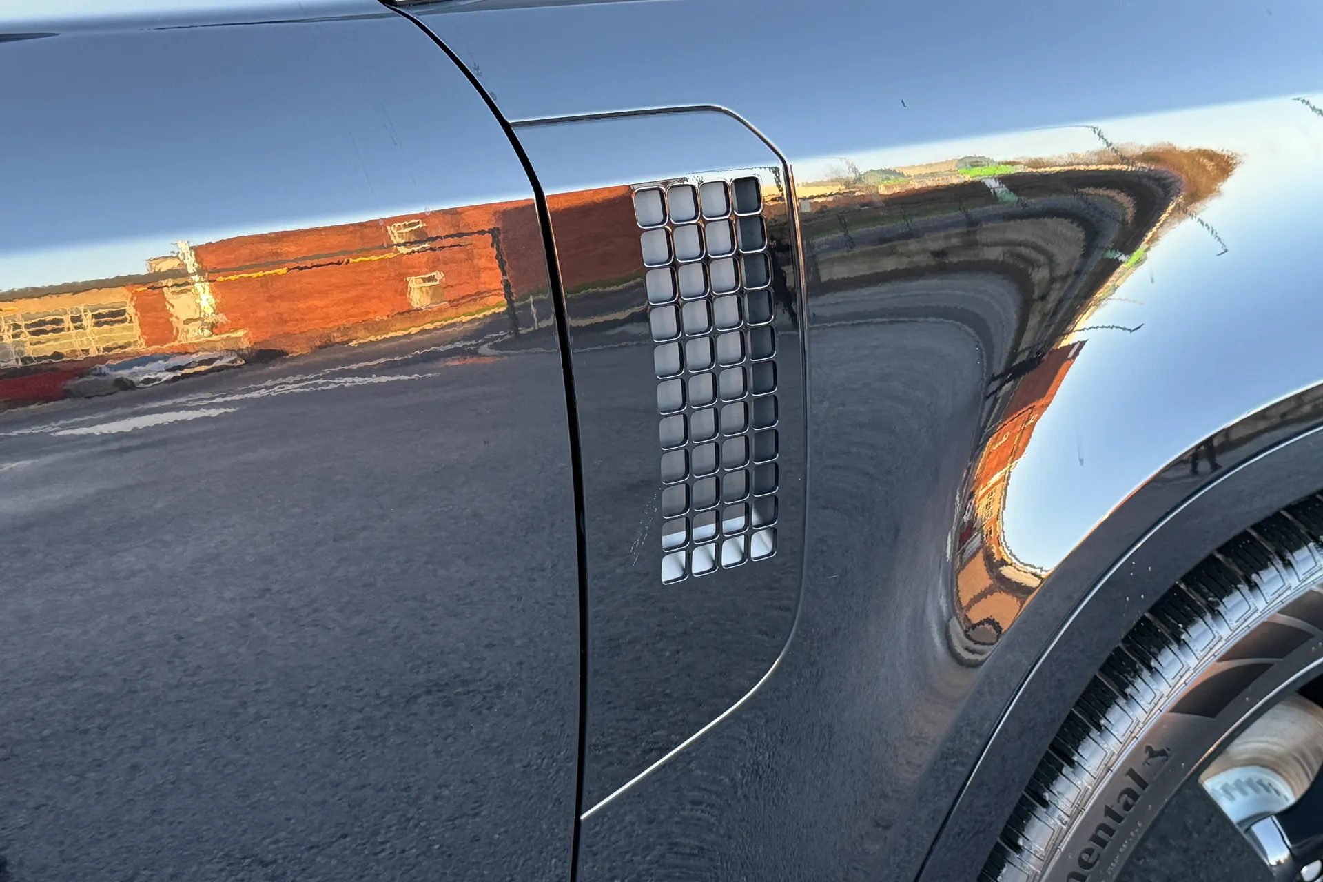 LAND ROVER Defender 110 thumbnail image number 41