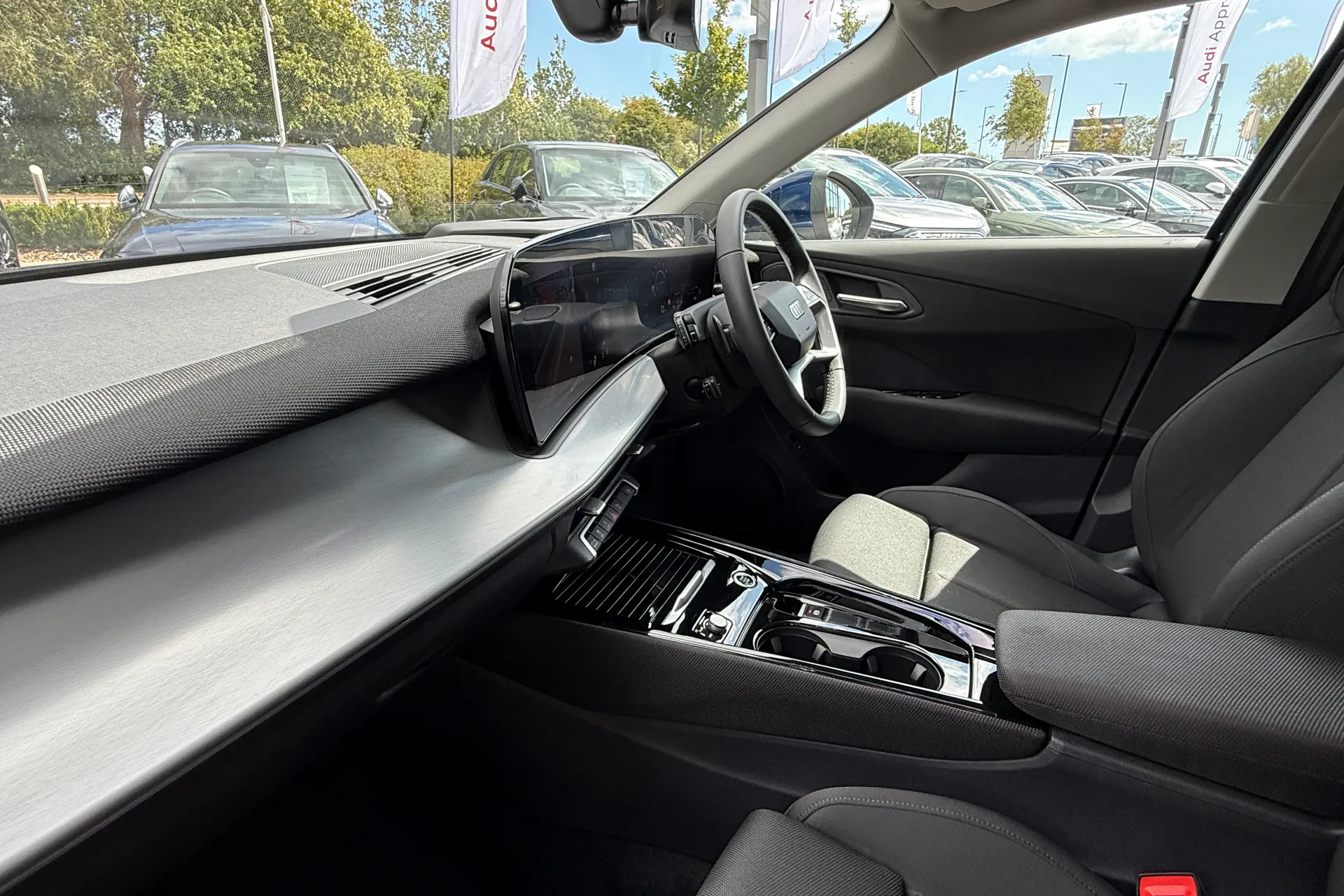 Audi Q3 thumbnail image number 43