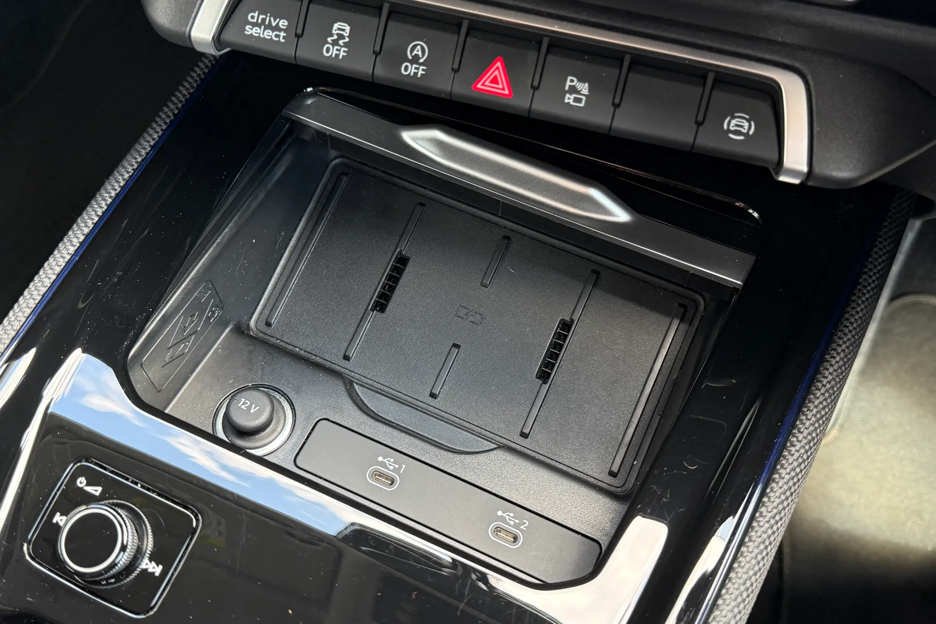 Audi Q3 thumbnail image number 28