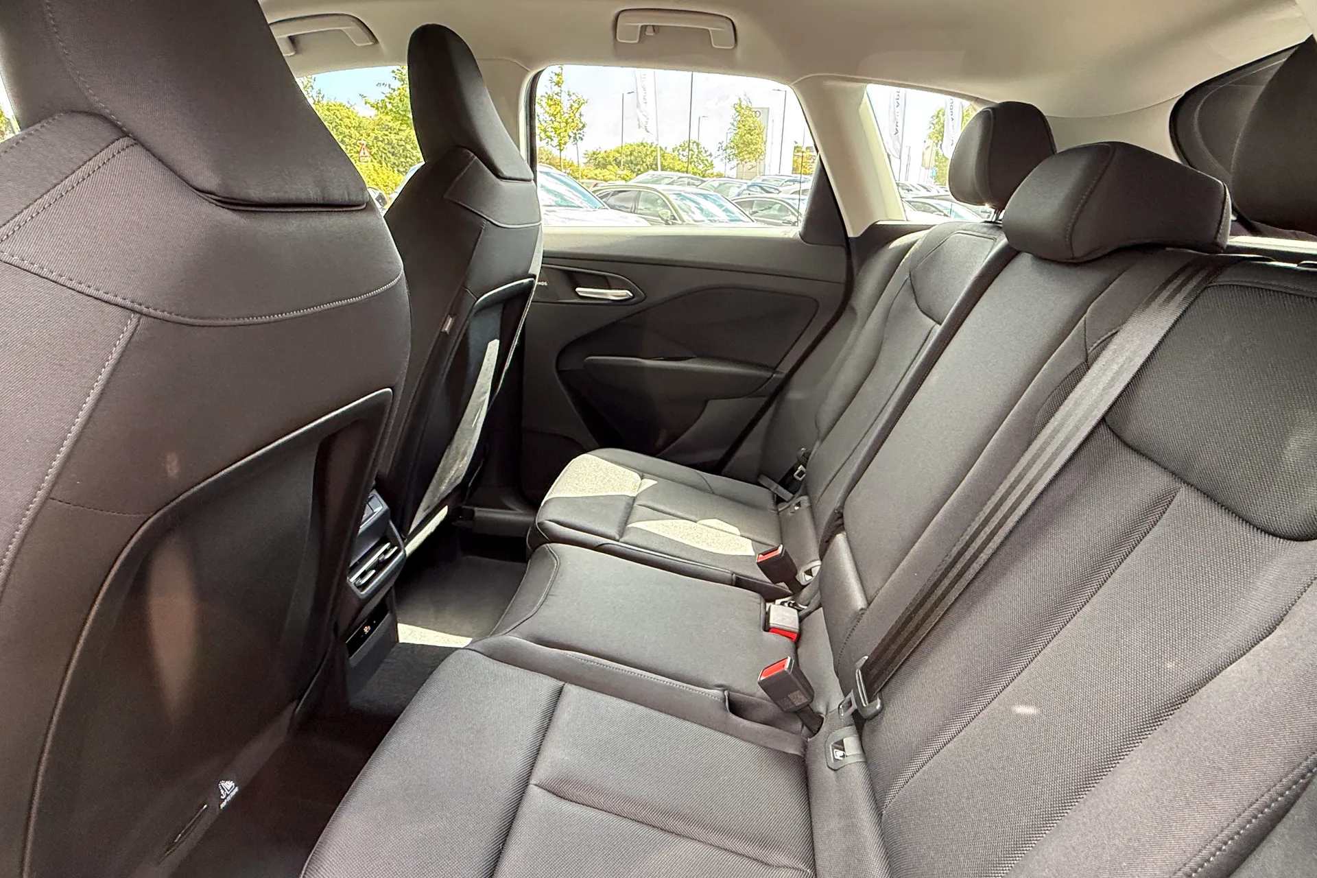 Audi Q3 thumbnail image number 45