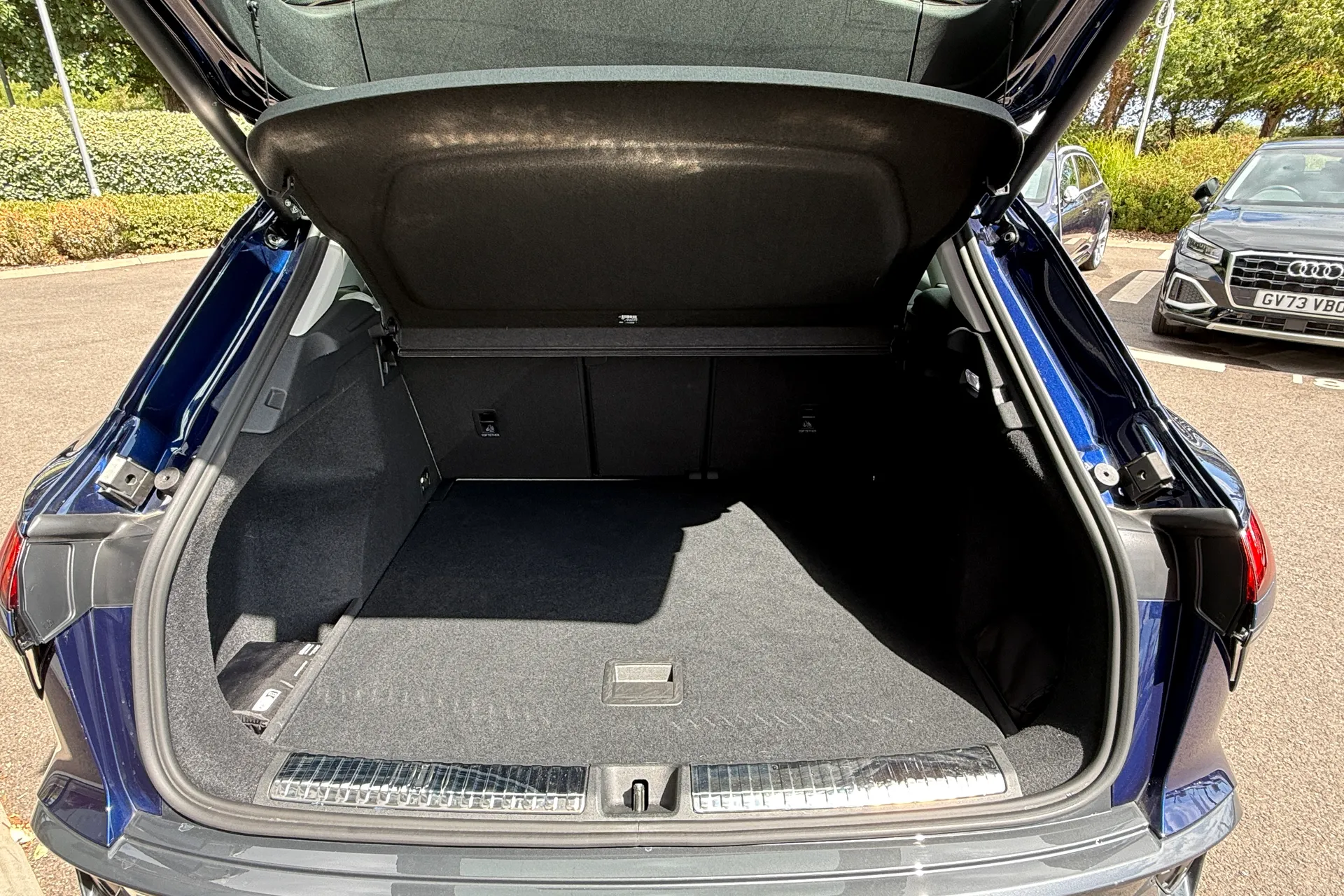 Audi Q3 thumbnail image number 46