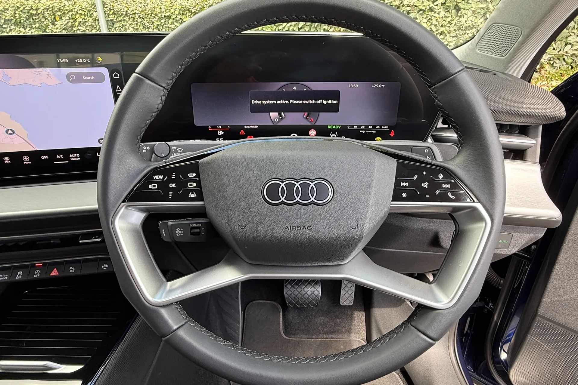 Audi Q3 thumbnail image number 18