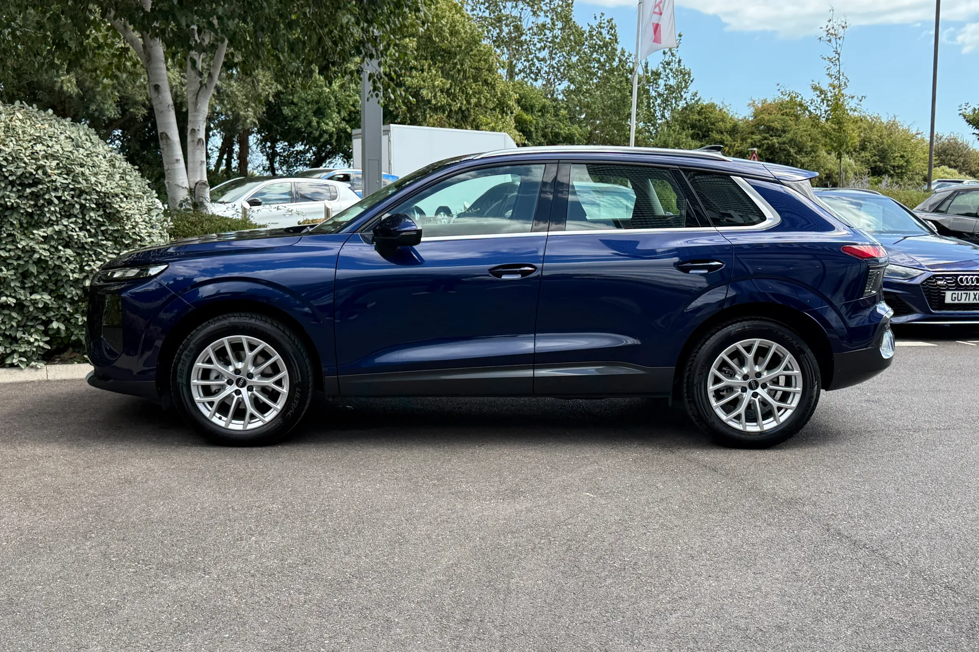 Audi Q3 thumbnail image number 21