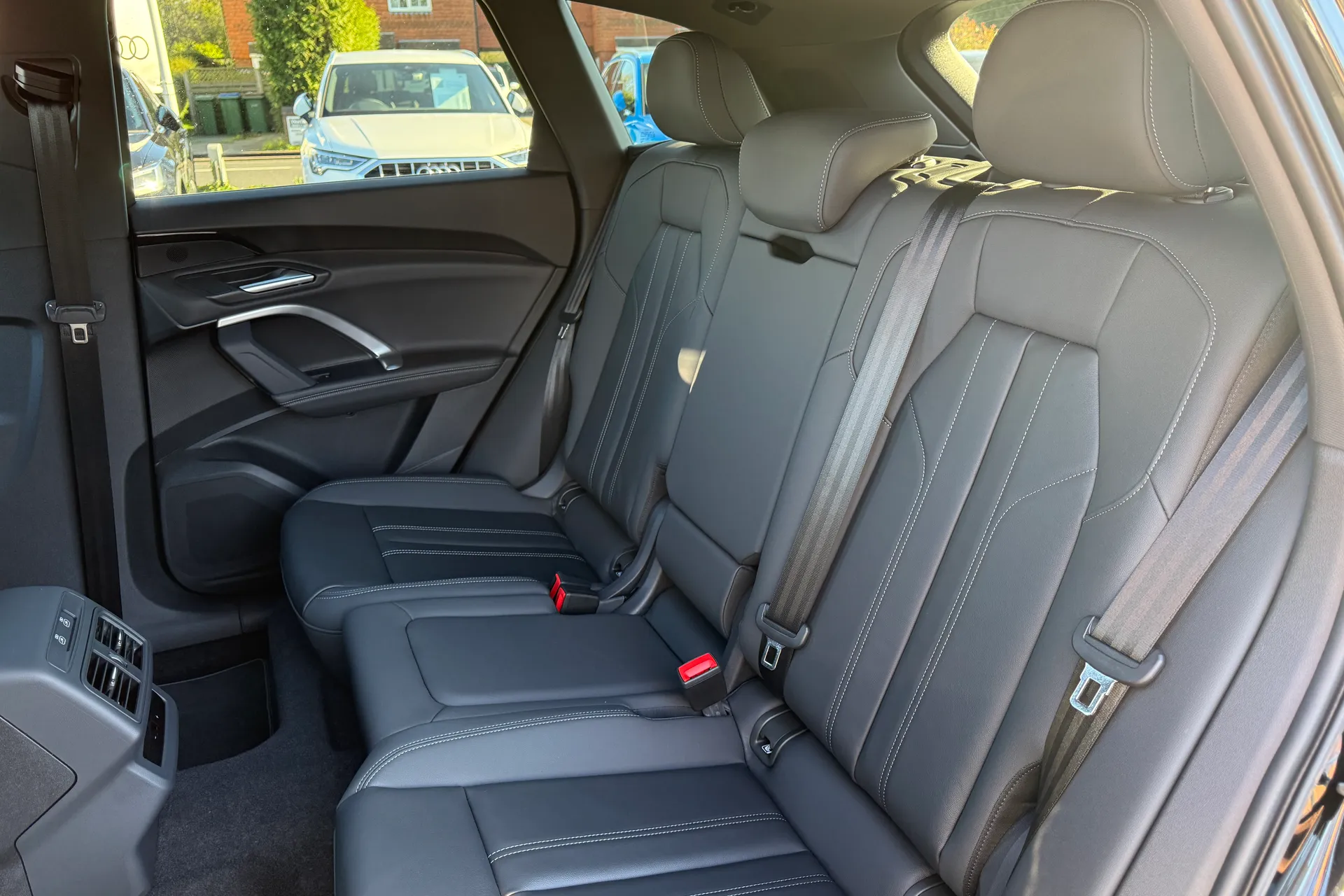 Audi Q5 thumbnail image number 42