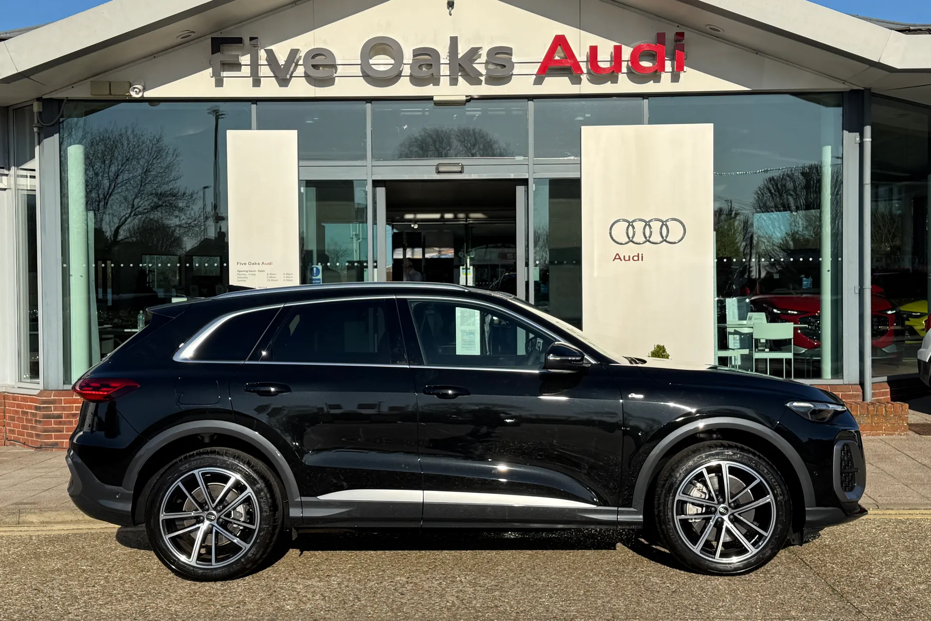 Audi Q5 thumbnail image number 2