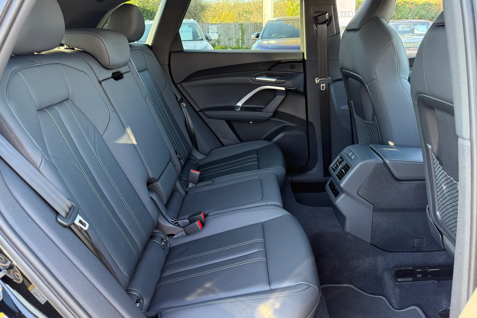 Audi Q5 thumbnail image number 44