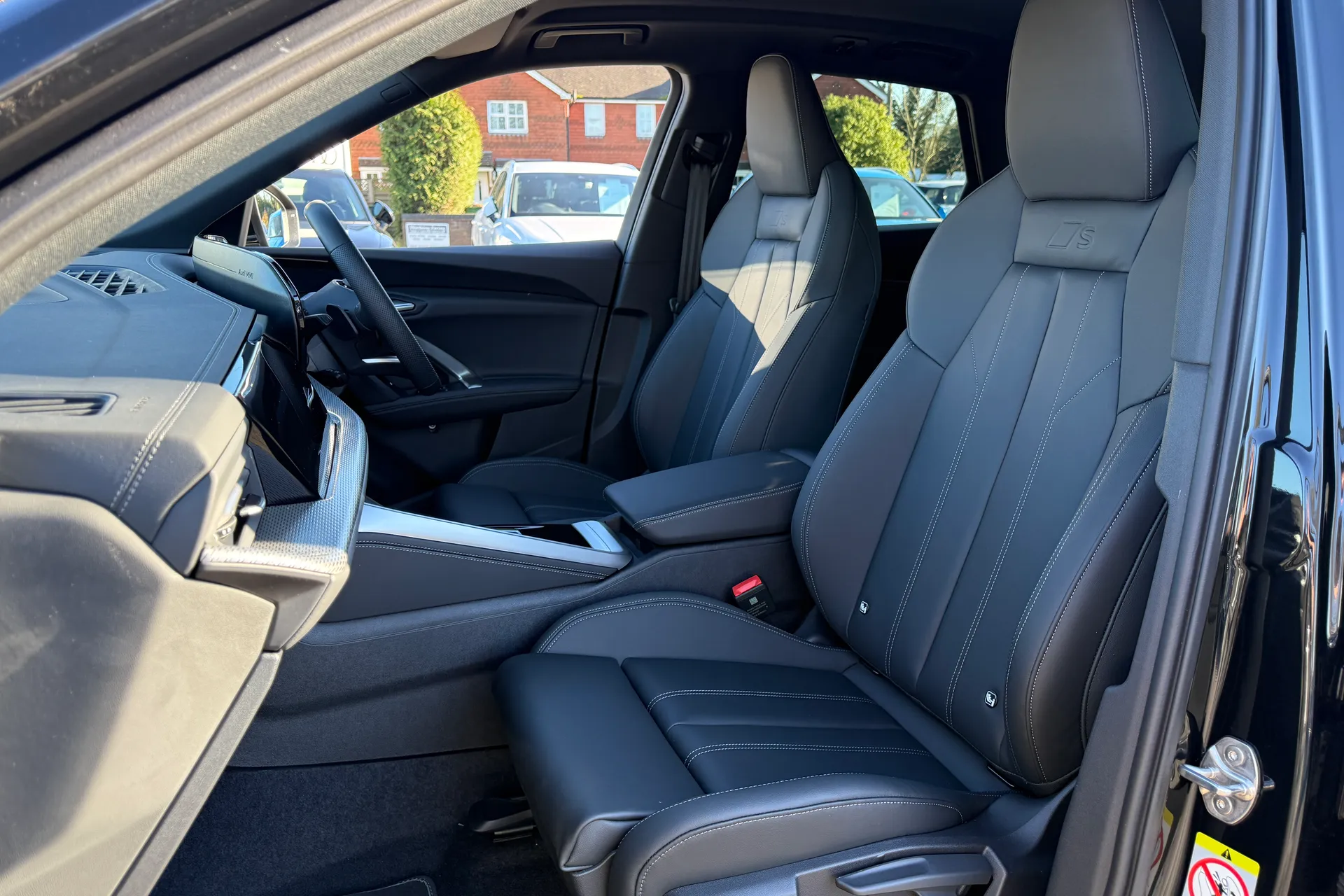 Audi Q5 thumbnail image number 28