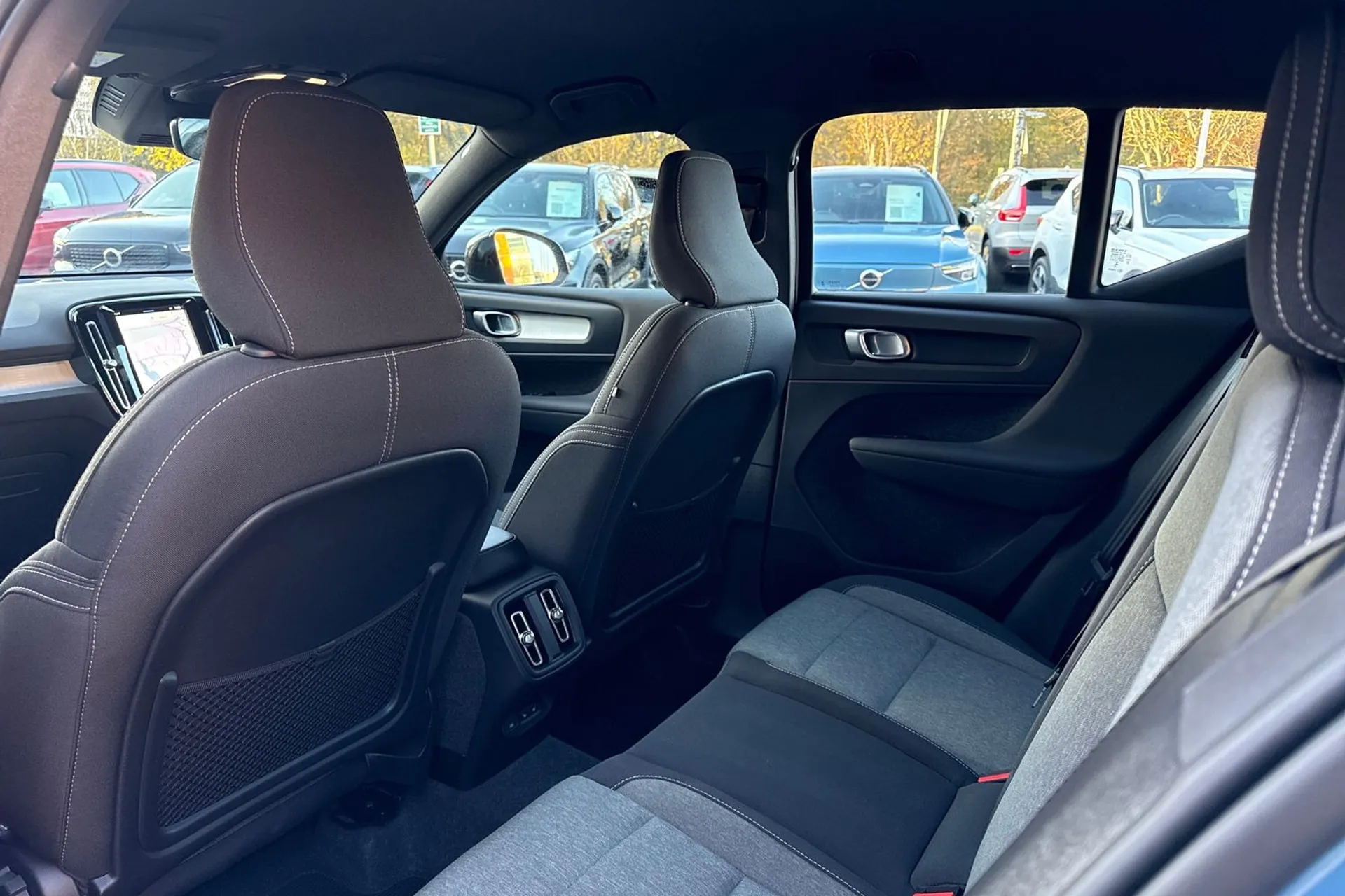 Volvo XC40 thumbnail image number 30