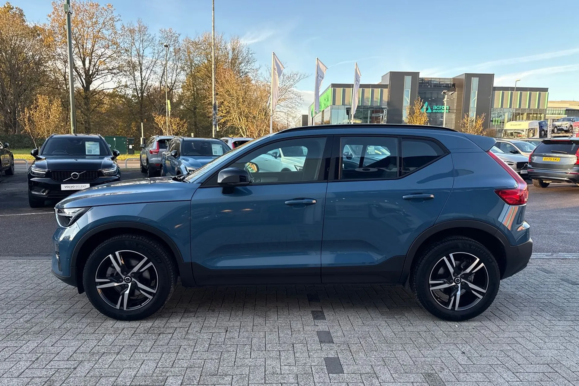 Volvo XC40 thumbnail image number 11