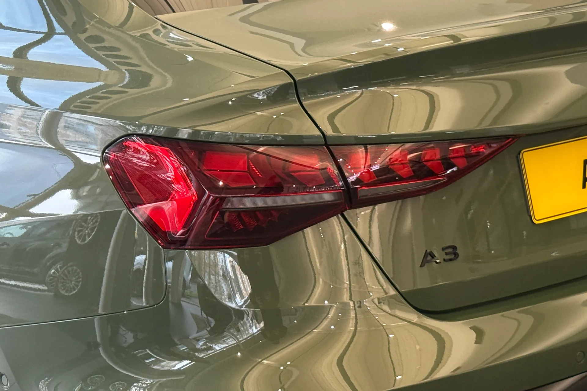 Audi A6 thumbnail image number 9