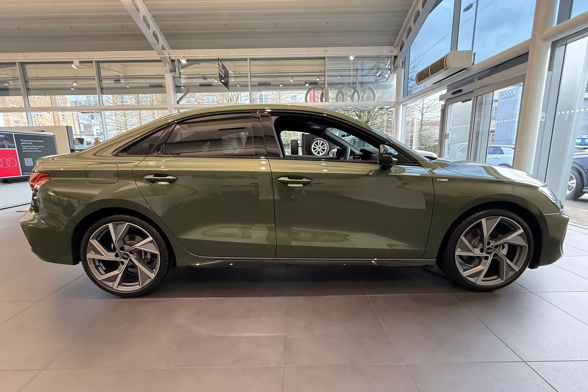 Audi A6 thumbnail image number 4