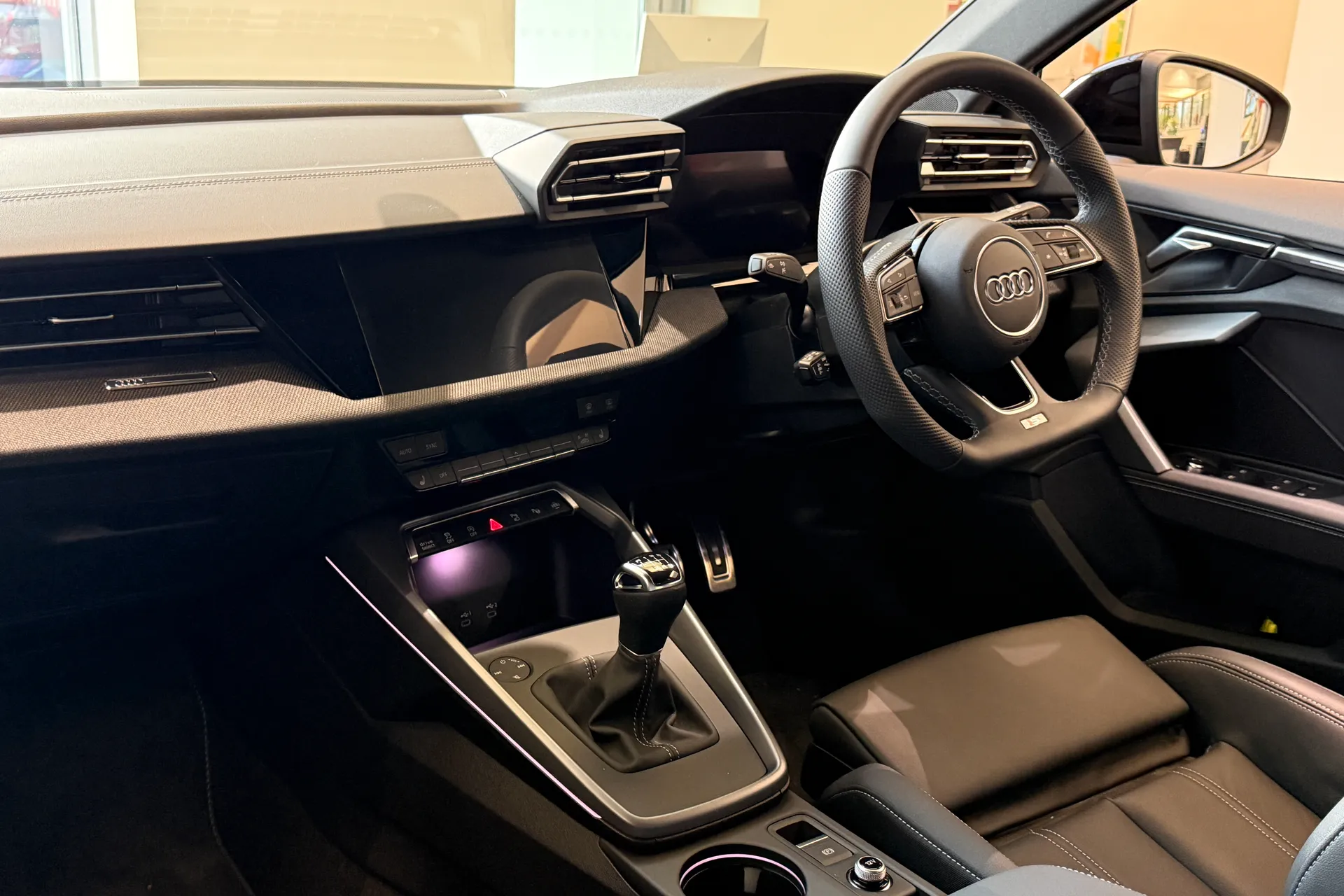 Audi A6 thumbnail image number 14