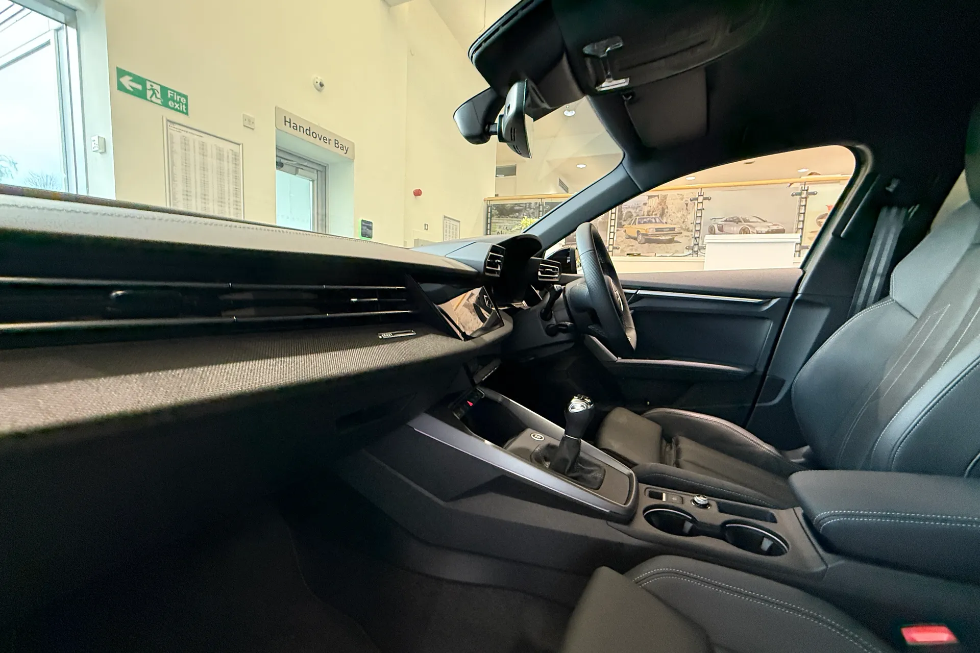 Audi A6 thumbnail image number 2