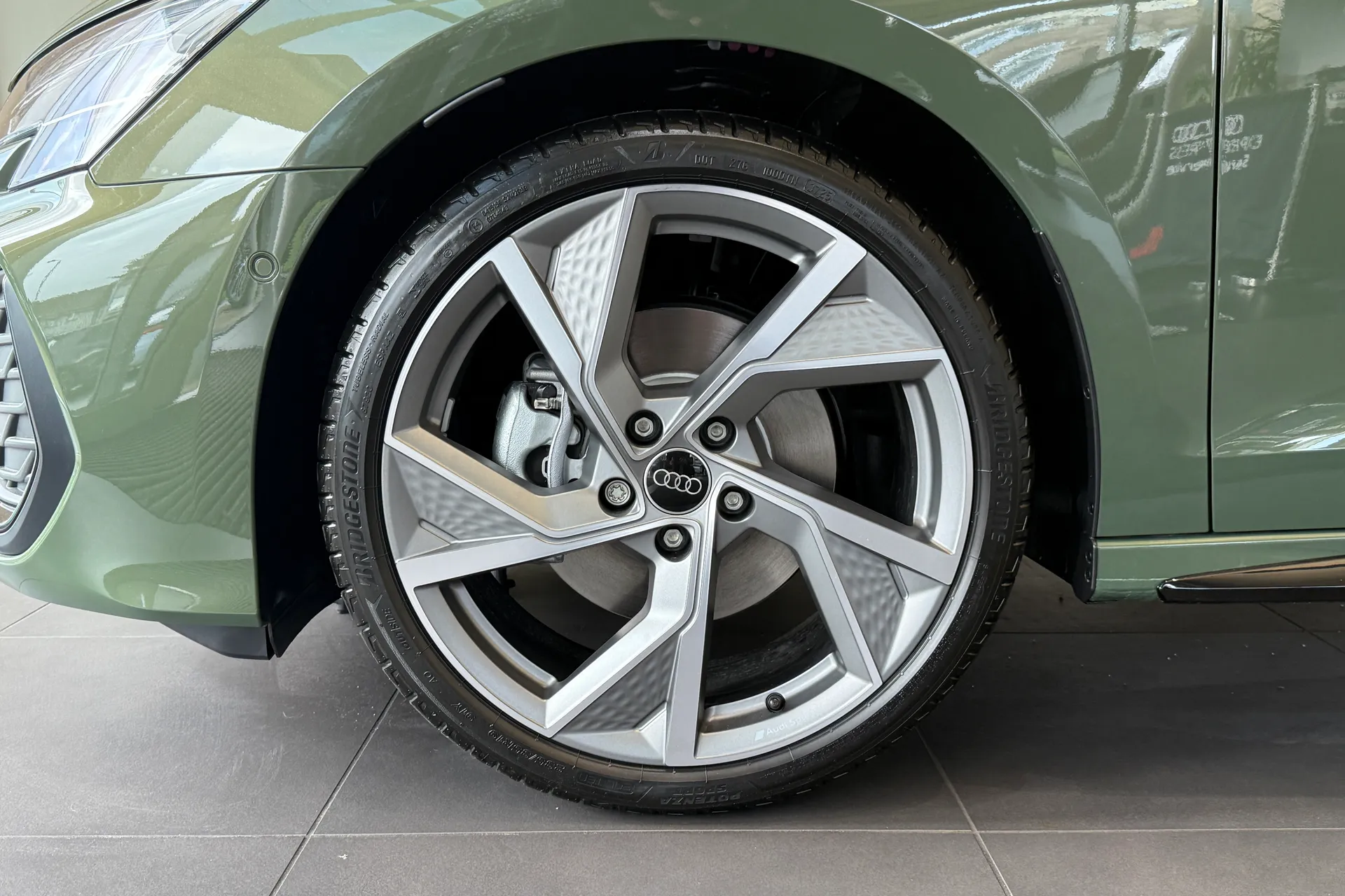 Audi A6 thumbnail image number 5