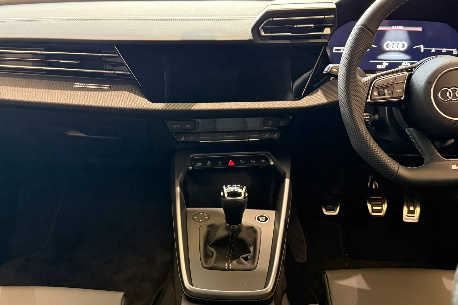 Audi A6 thumbnail image number 22