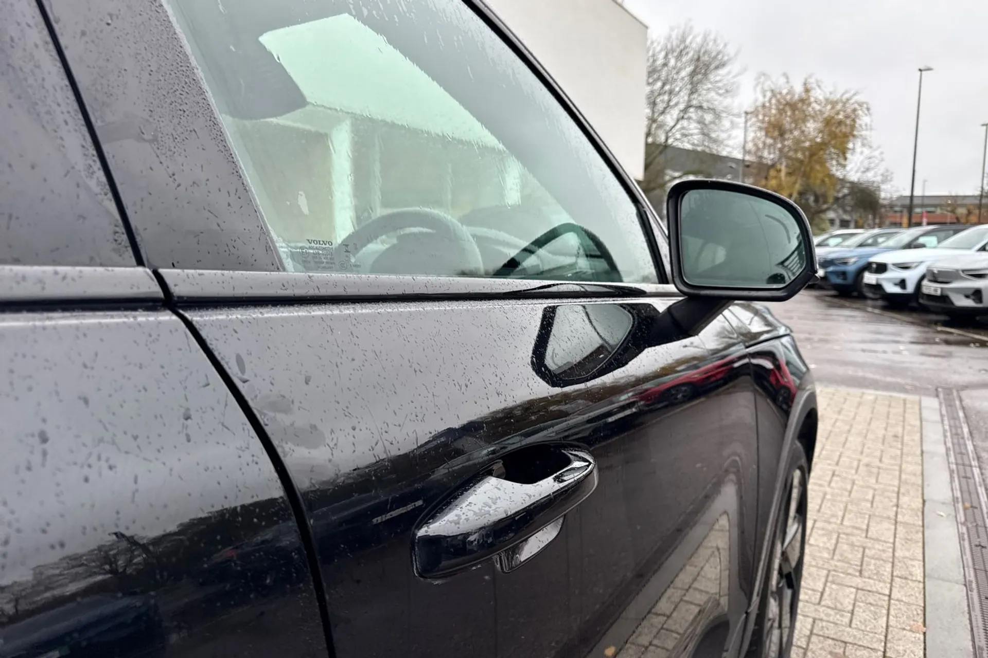 Volvo XC40 thumbnail image number 17