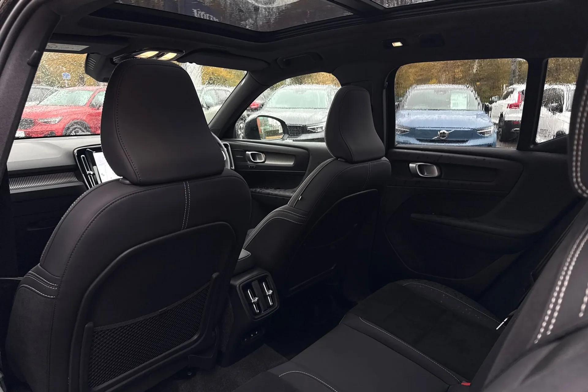 Volvo XC40 thumbnail image number 31