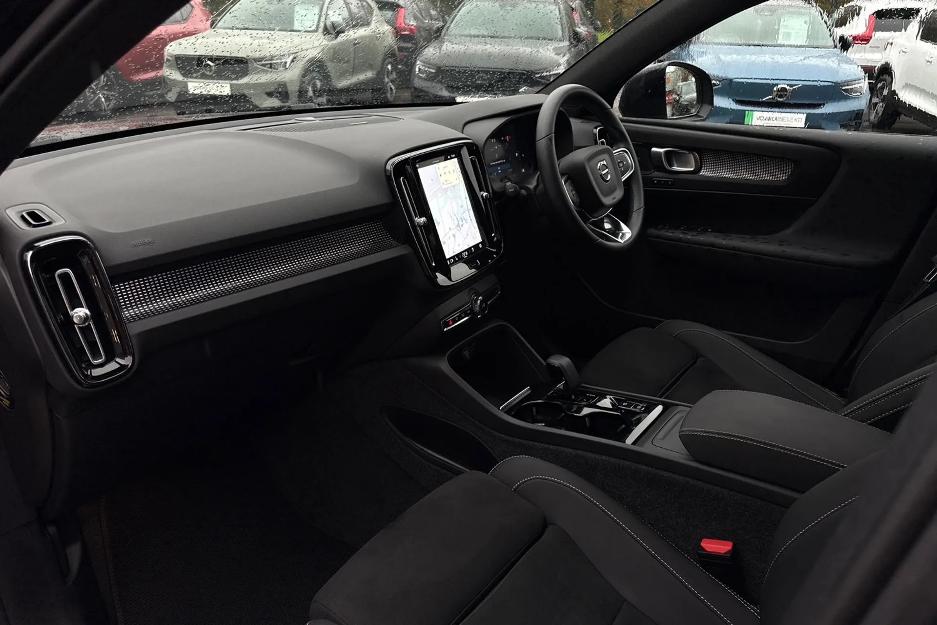 Volvo XC40 thumbnail image number 27