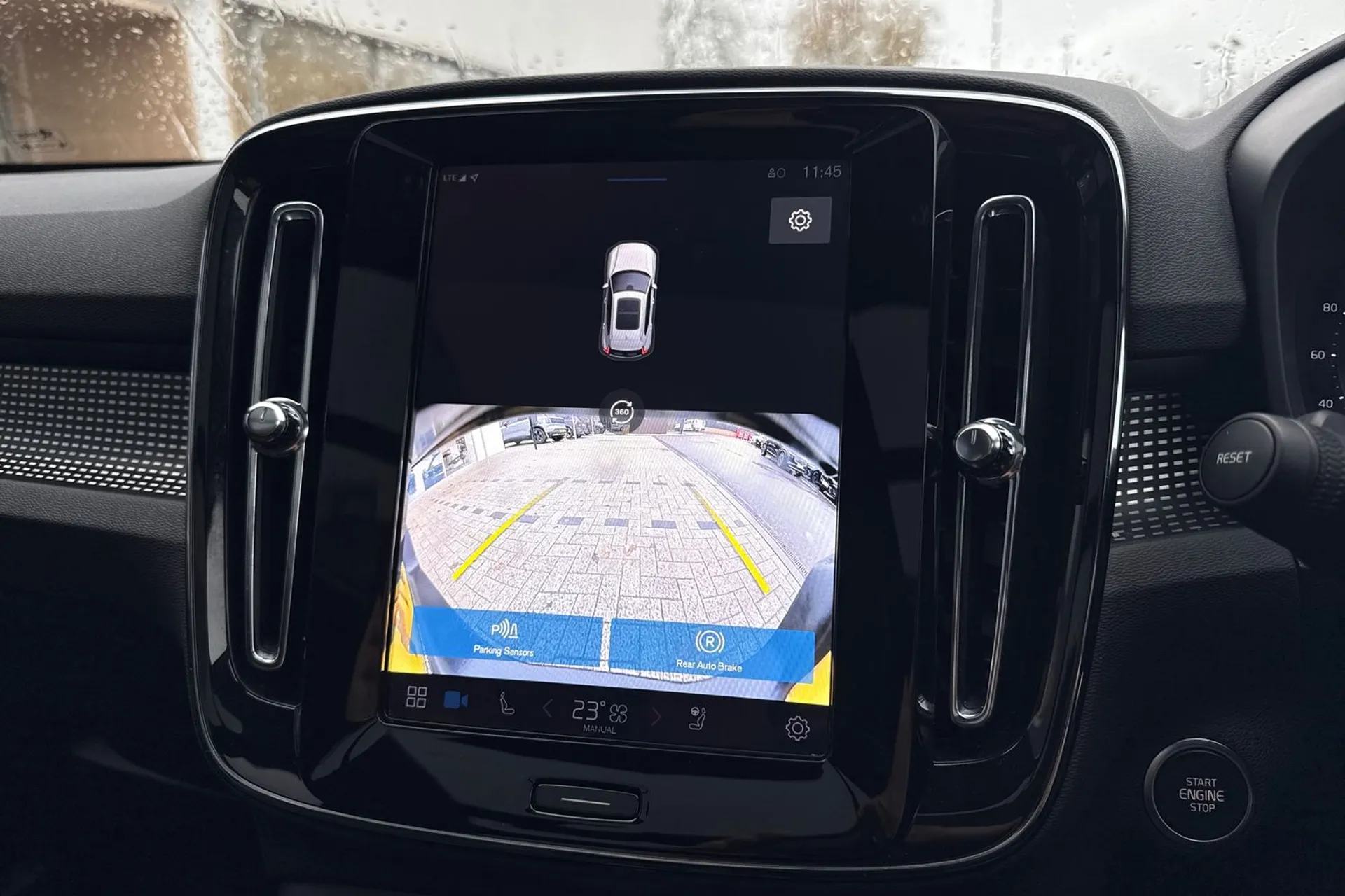 Volvo XC40 thumbnail image number 38