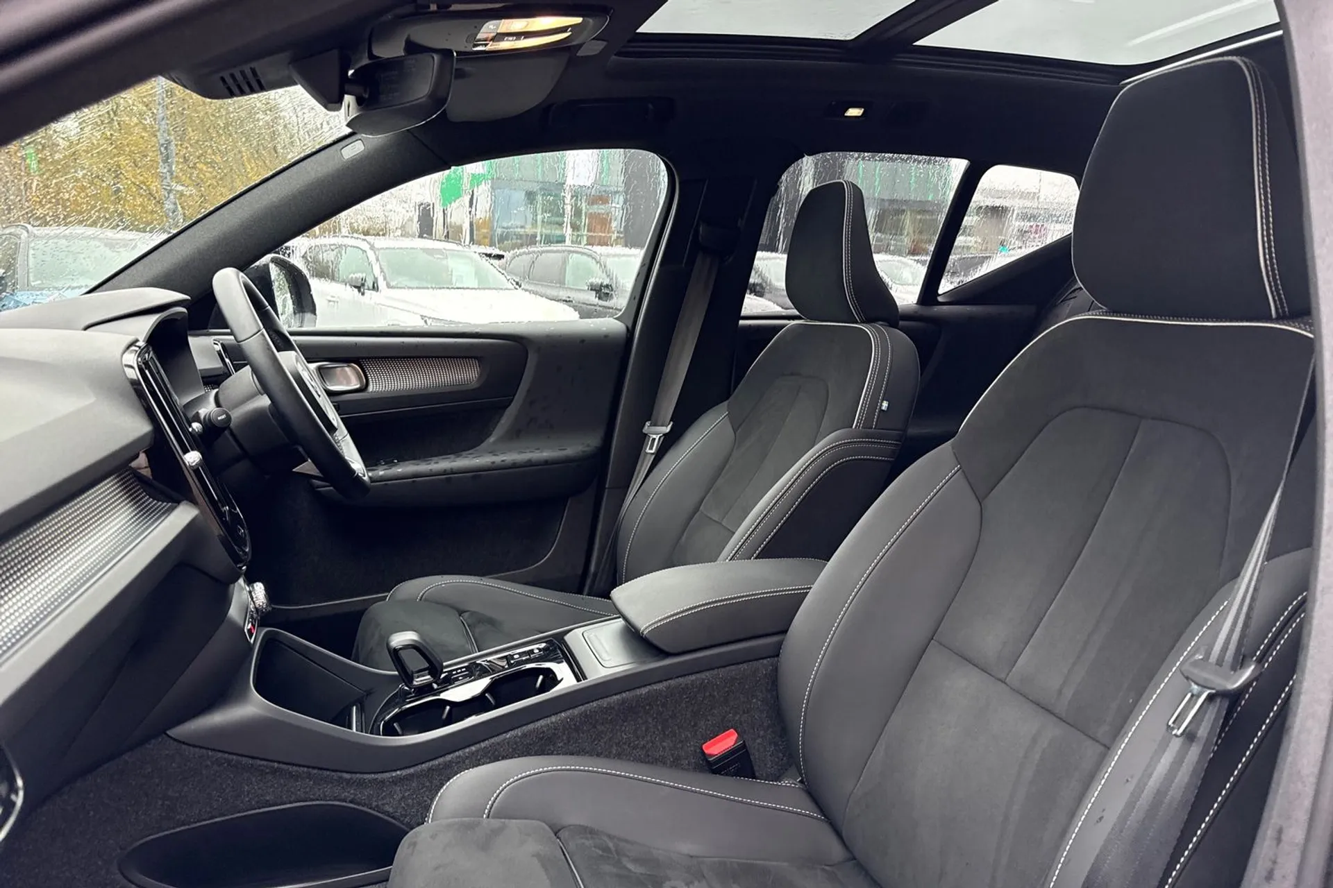 Volvo XC40 thumbnail image number 28