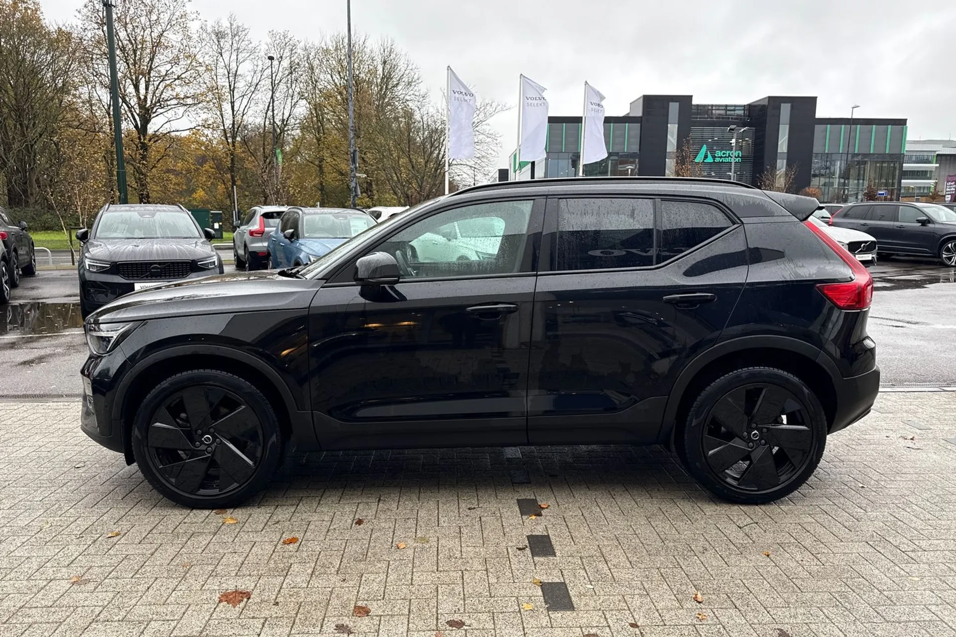 Volvo XC40 thumbnail image number 11