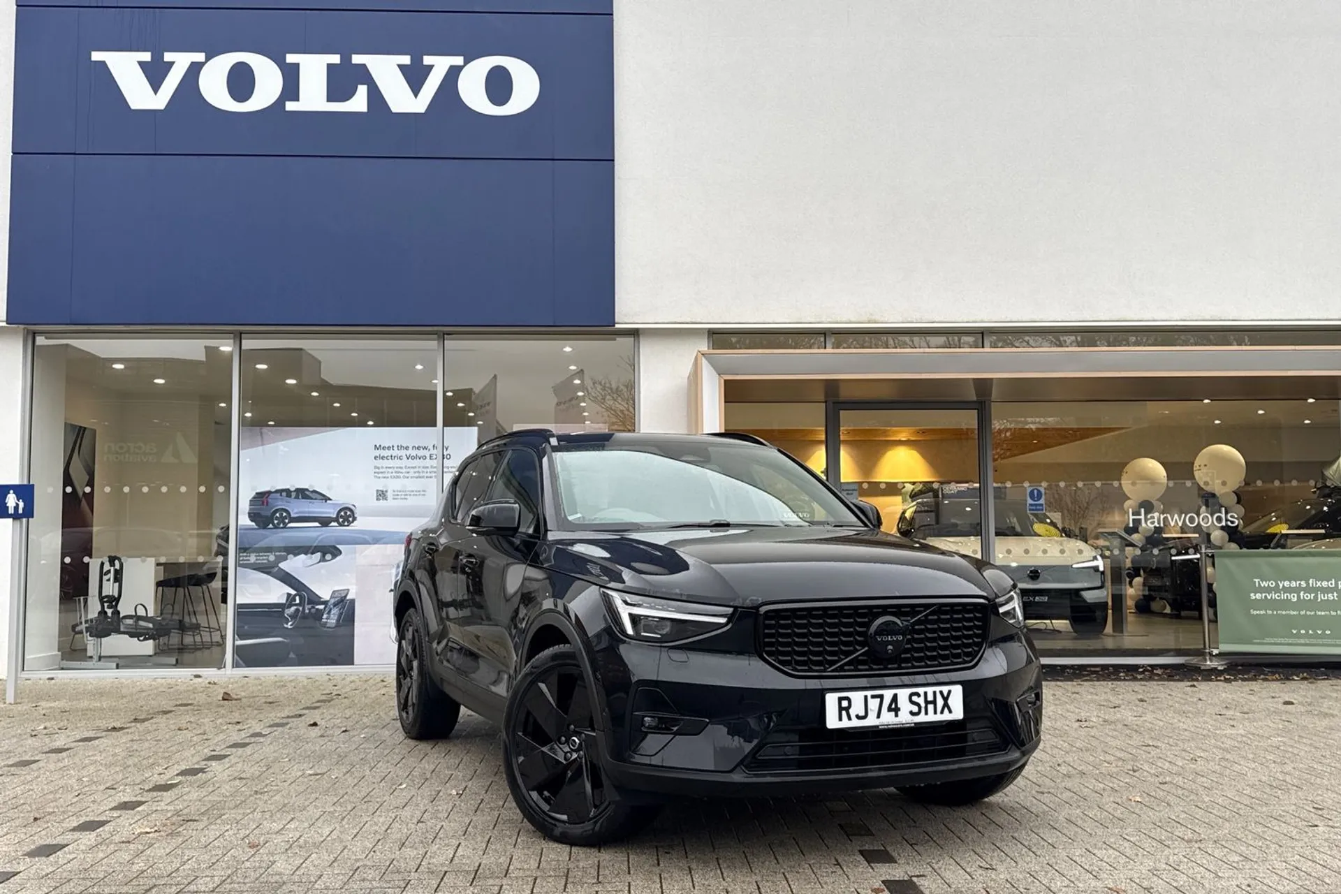 Volvo XC40 focused image