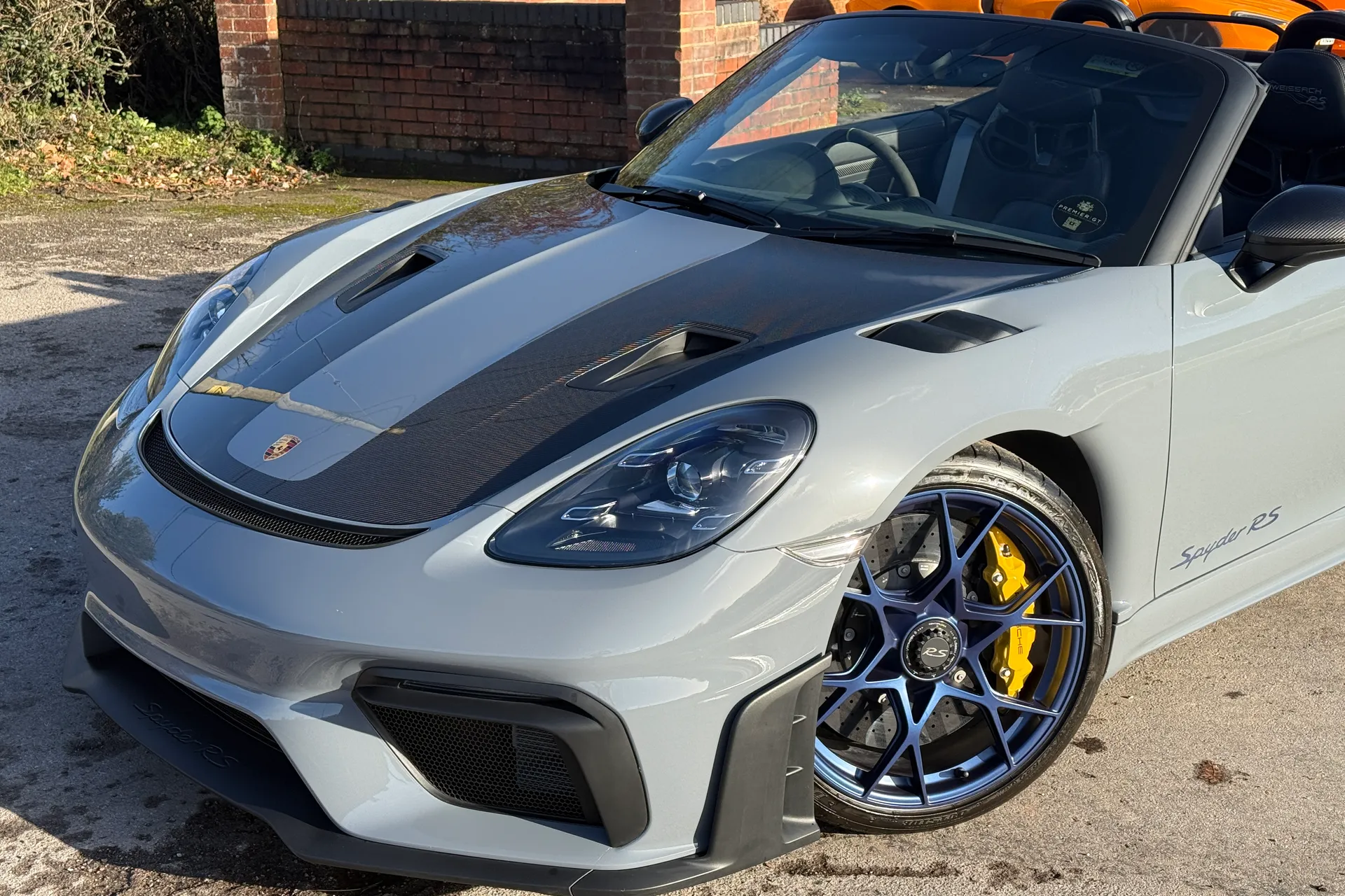 Porsche 718 thumbnail image number 2