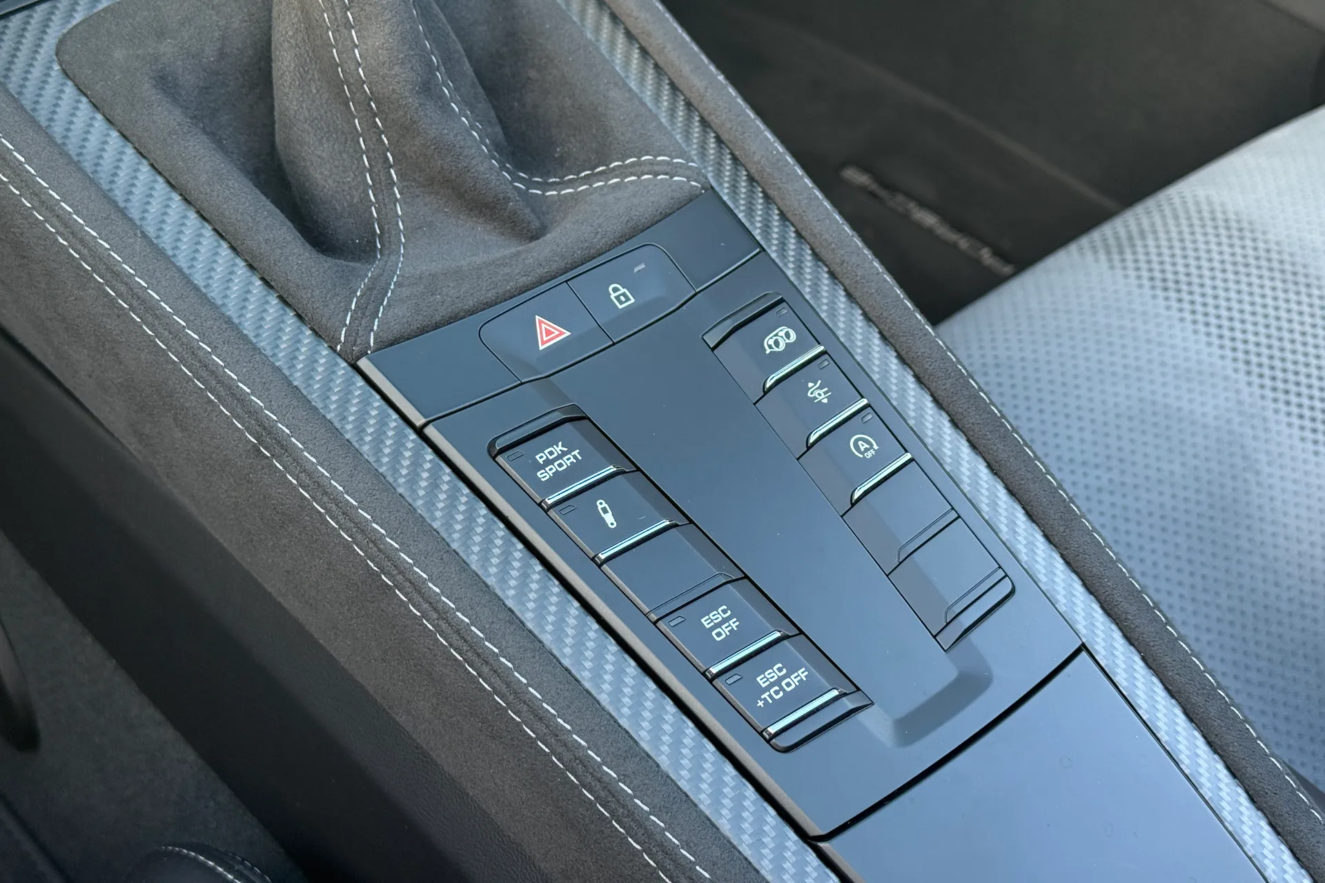 Porsche 718 thumbnail image number 13