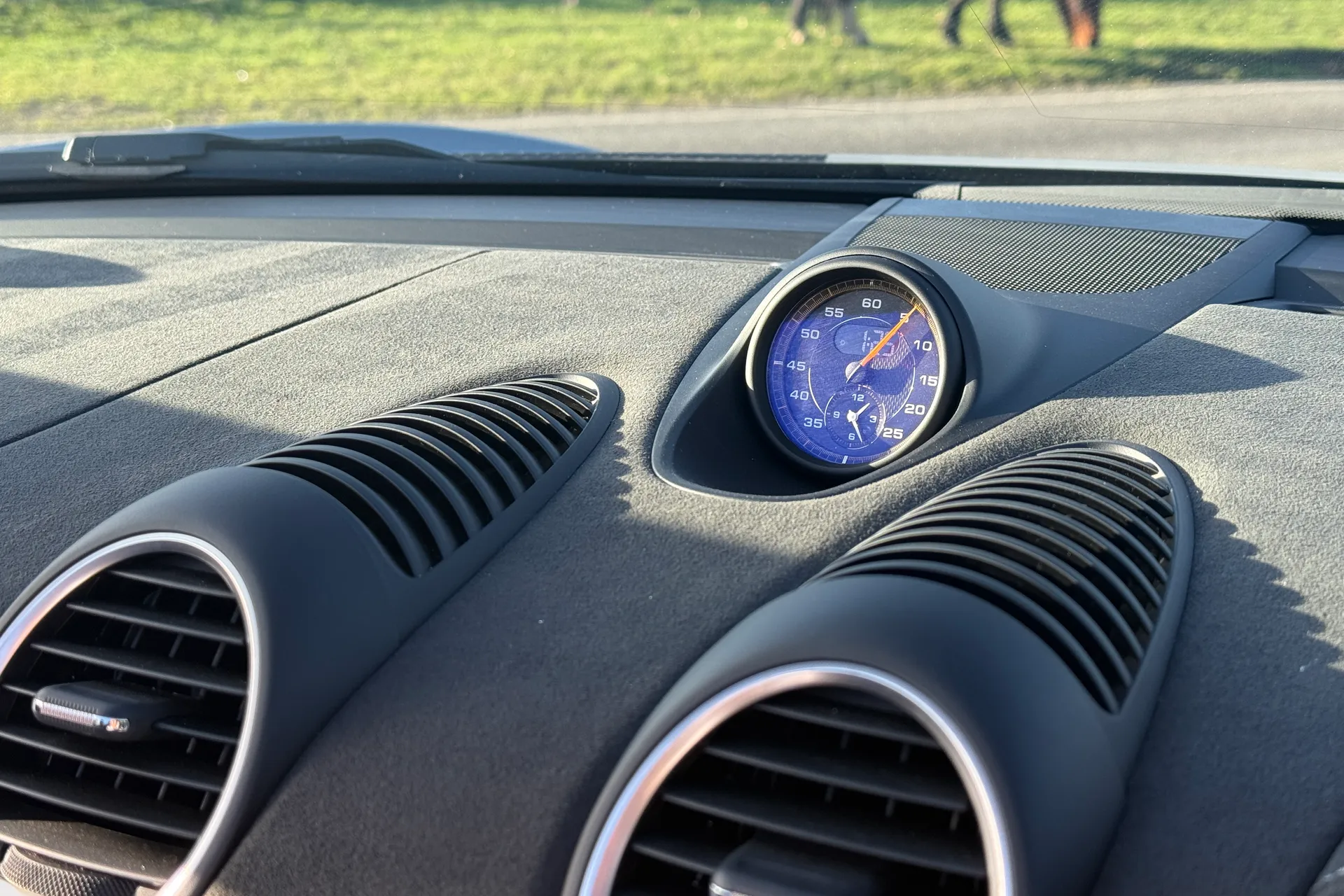 Porsche 718 thumbnail image number 20