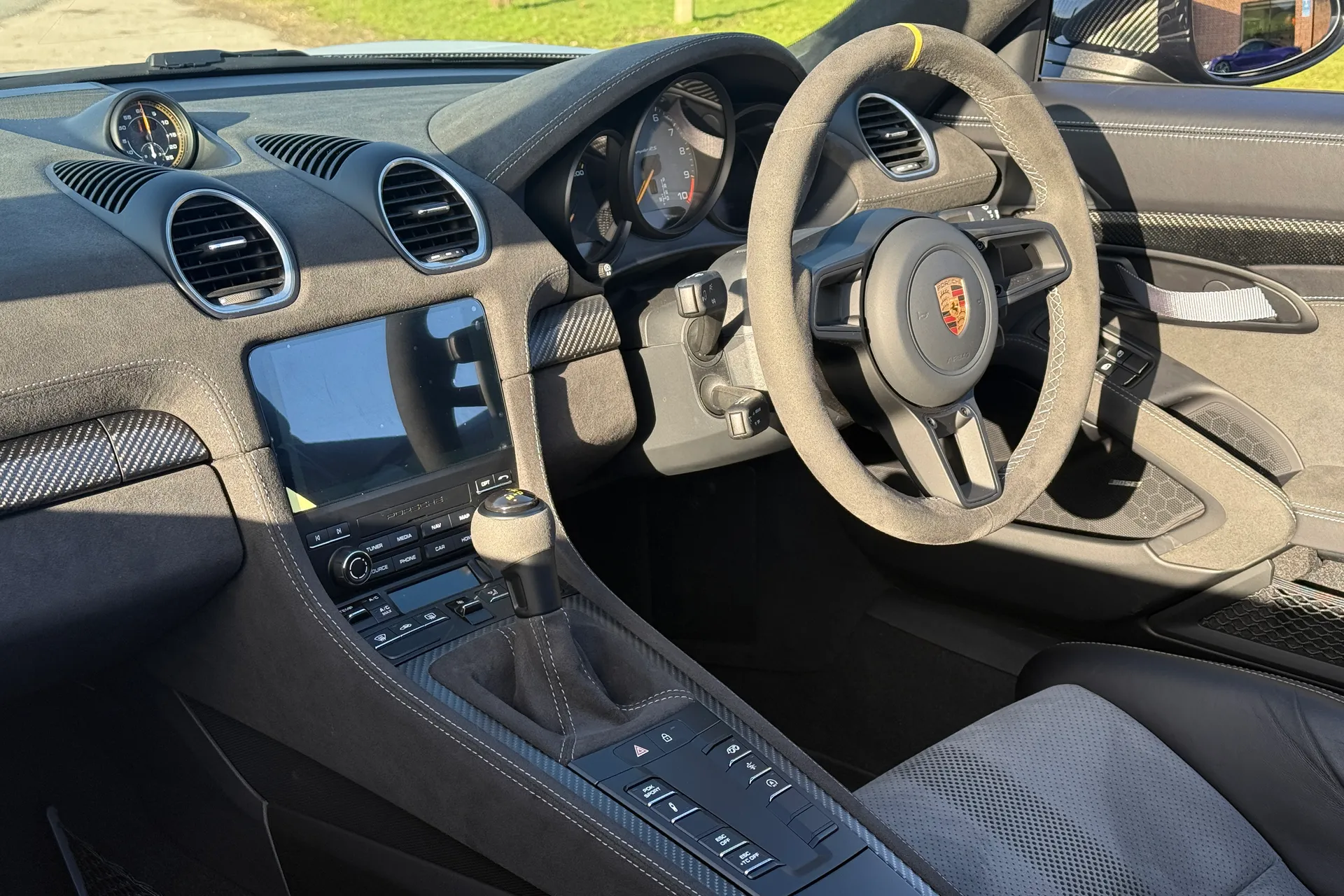 Porsche 718 thumbnail image number 9