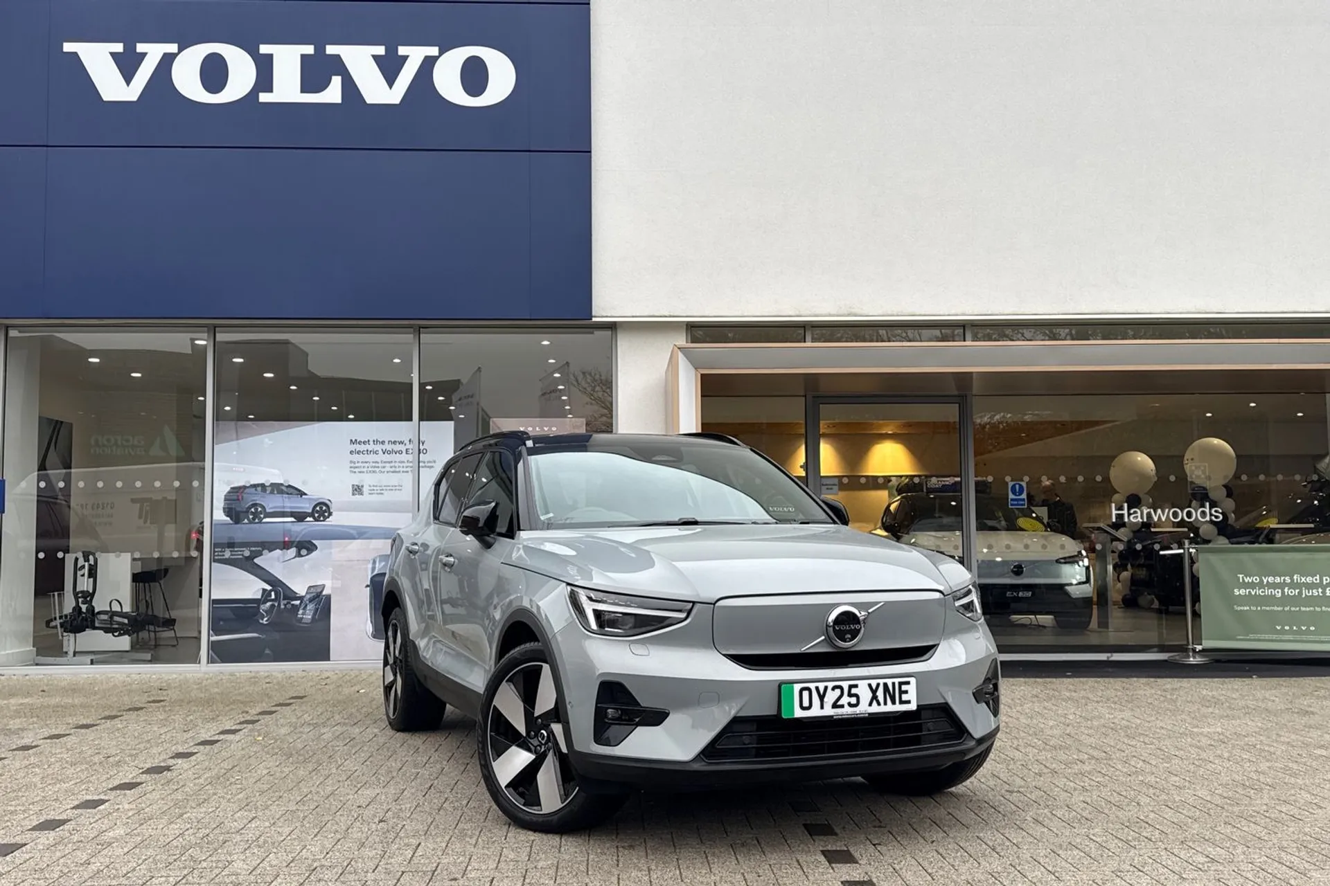 Volvo EX40 focused image