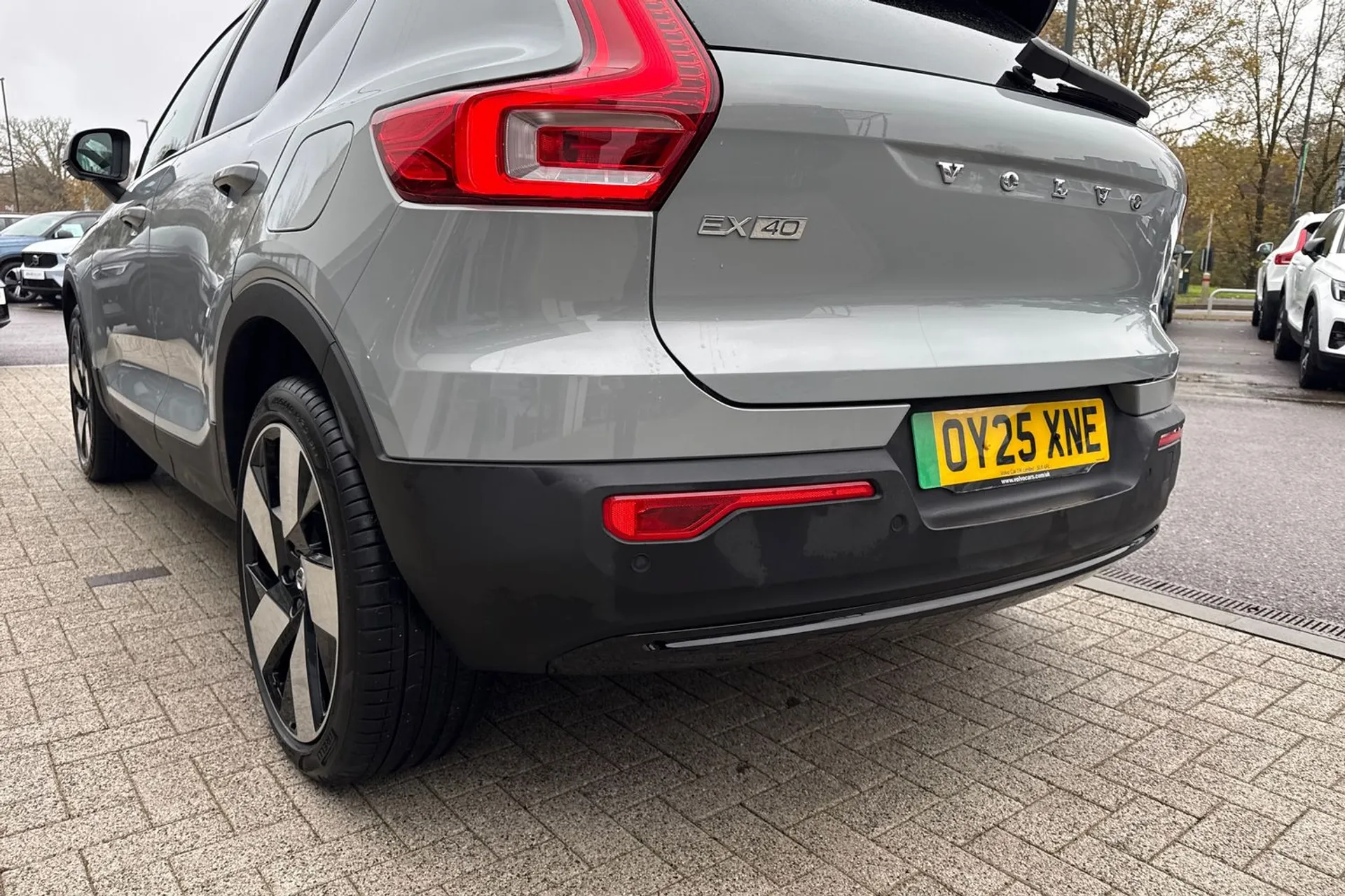 Volvo EX40 thumbnail image number 19