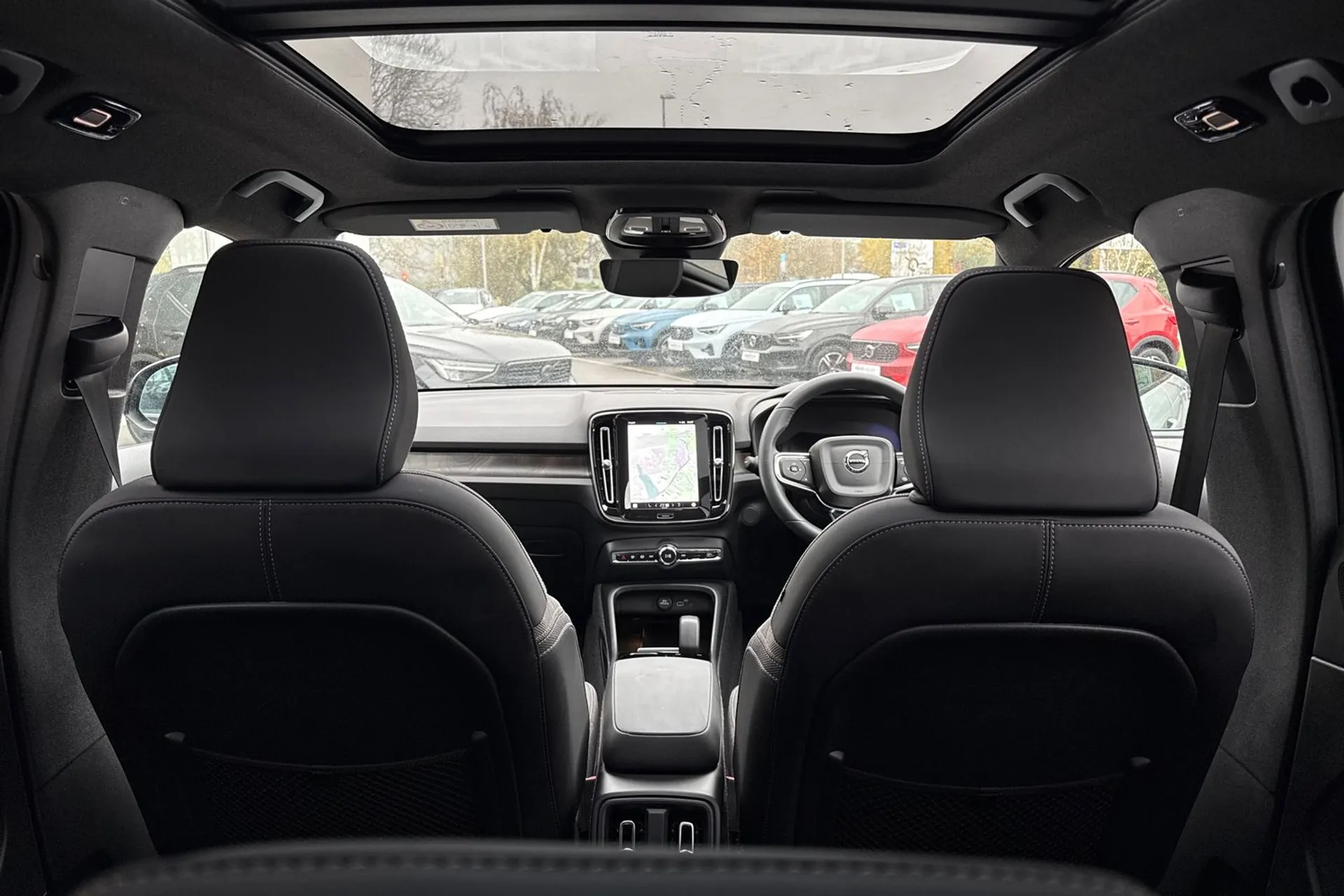 Volvo EX40 thumbnail image number 23