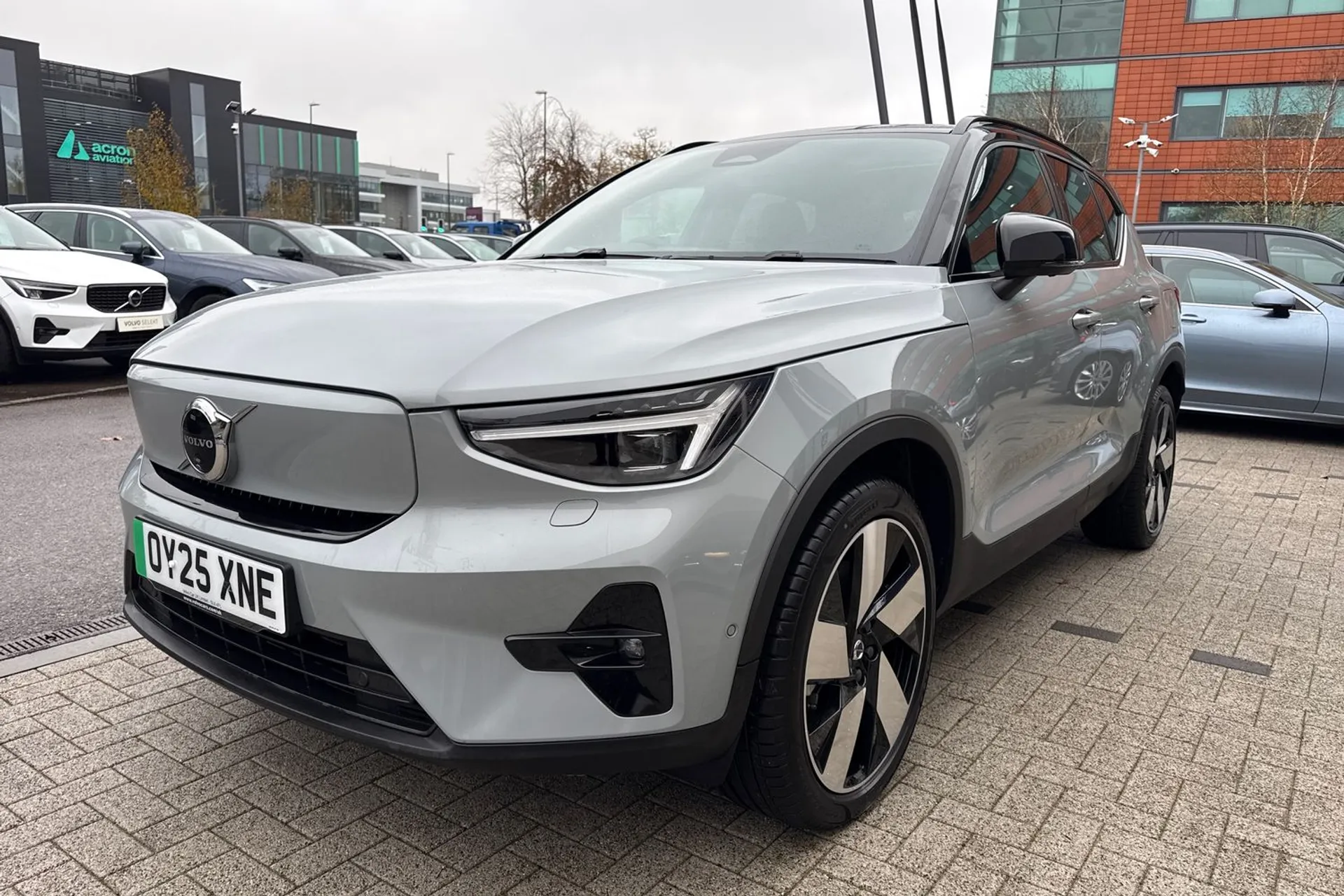 Volvo EX40 thumbnail image number 13