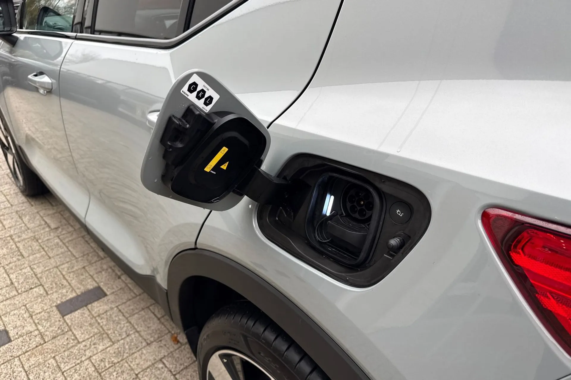 Volvo EX40 thumbnail image number 20