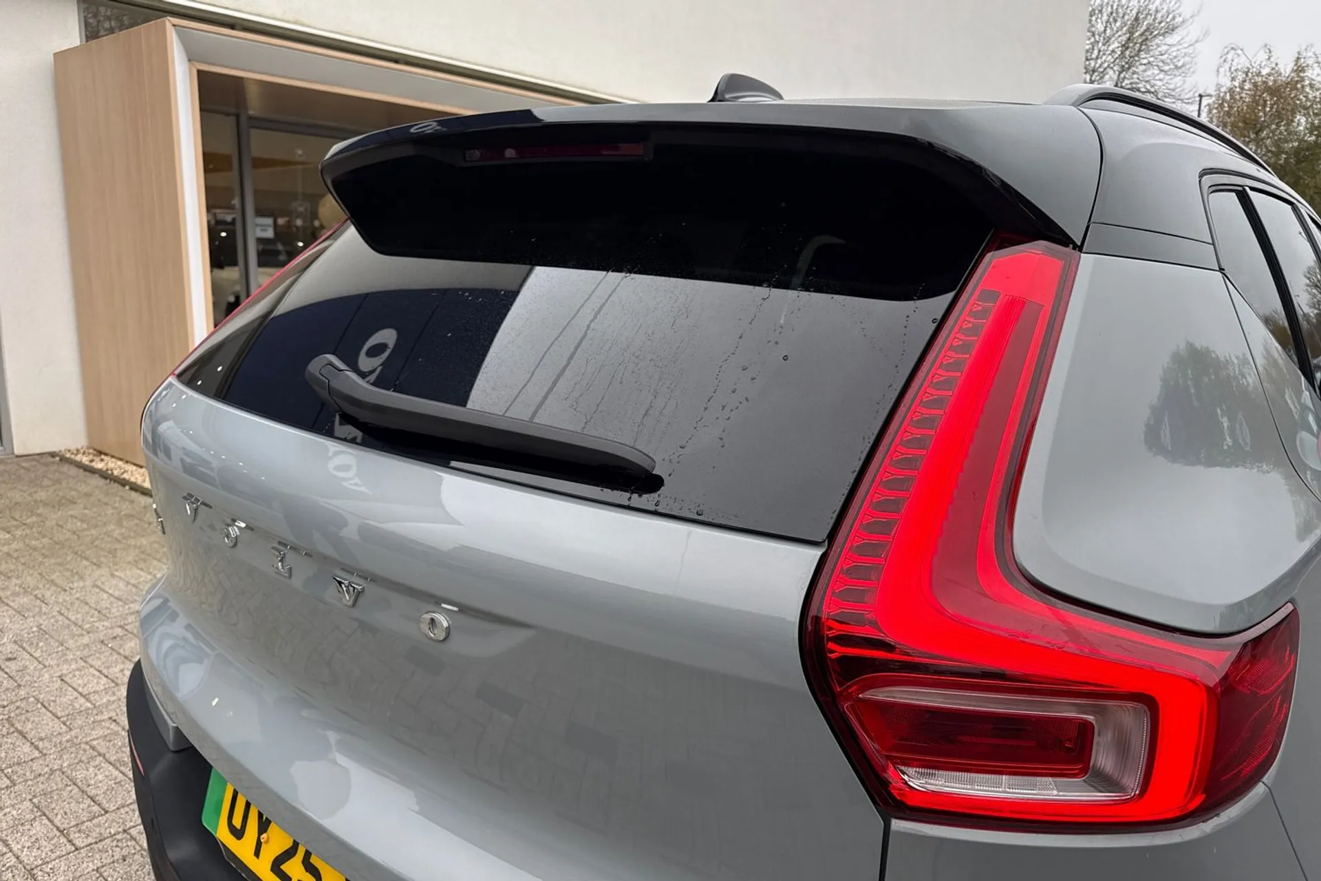 Volvo EX40 thumbnail image number 17