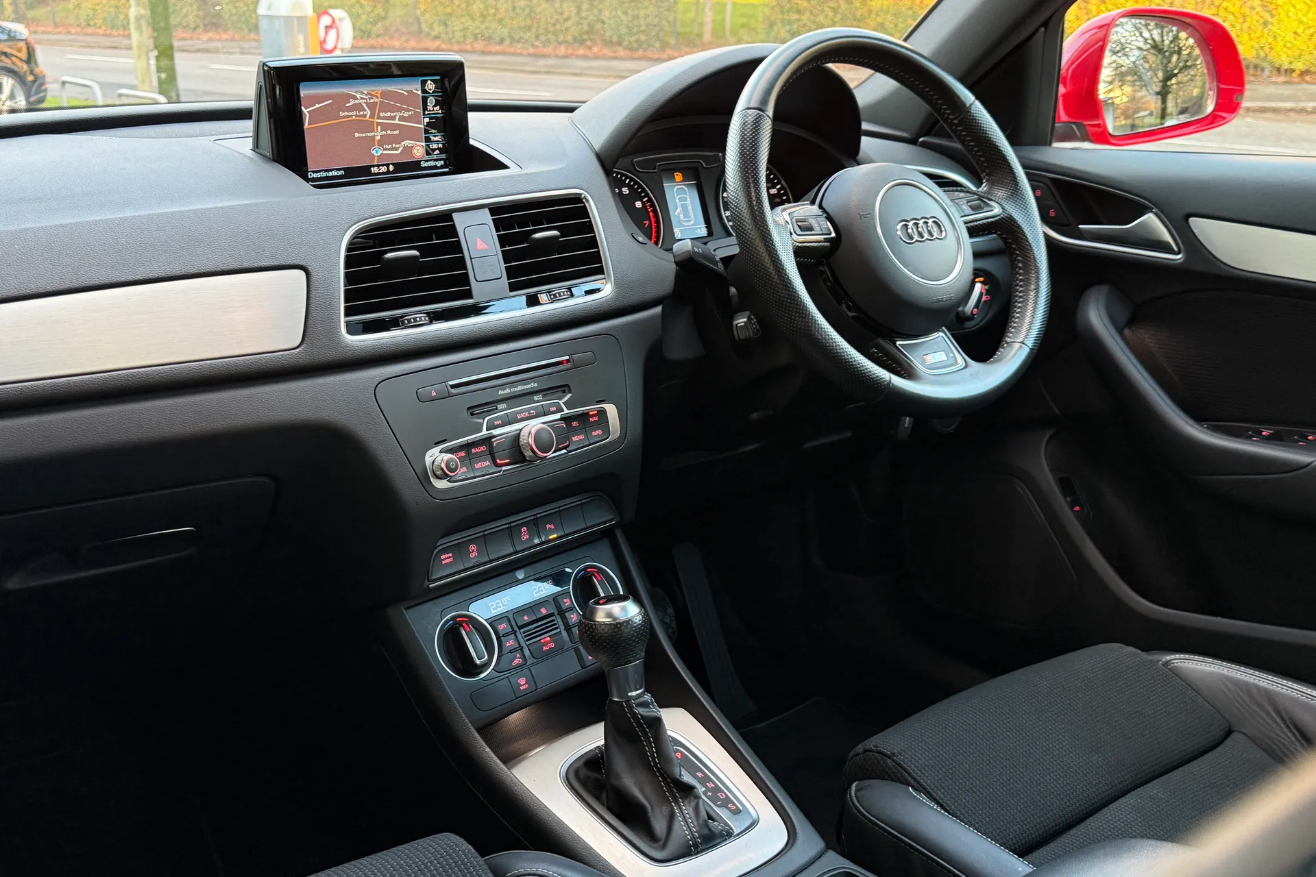 Audi Q3 thumbnail image number 53