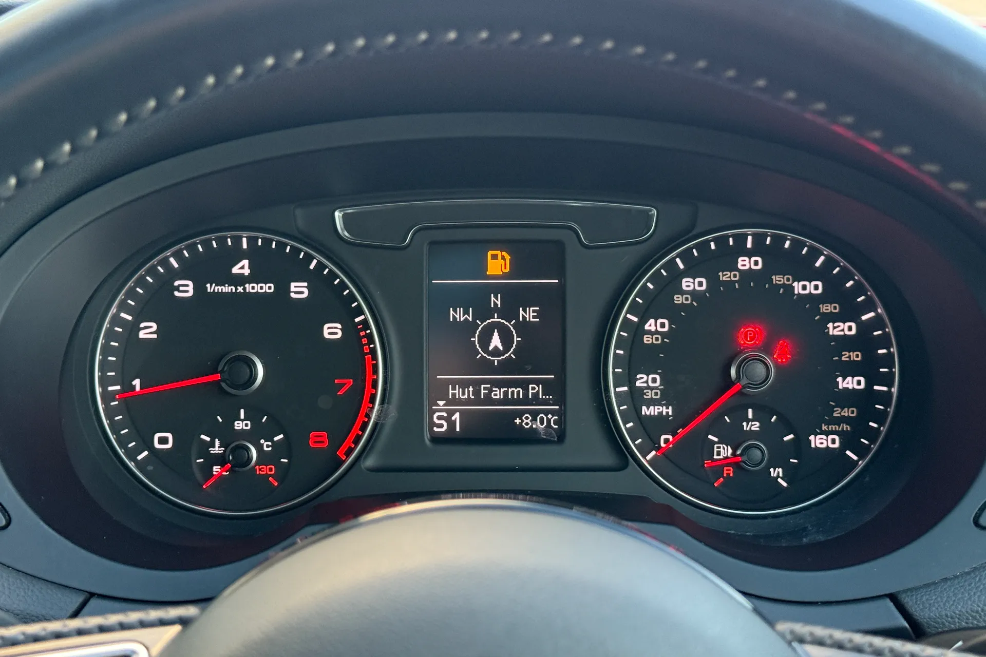 Audi Q3 thumbnail image number 22