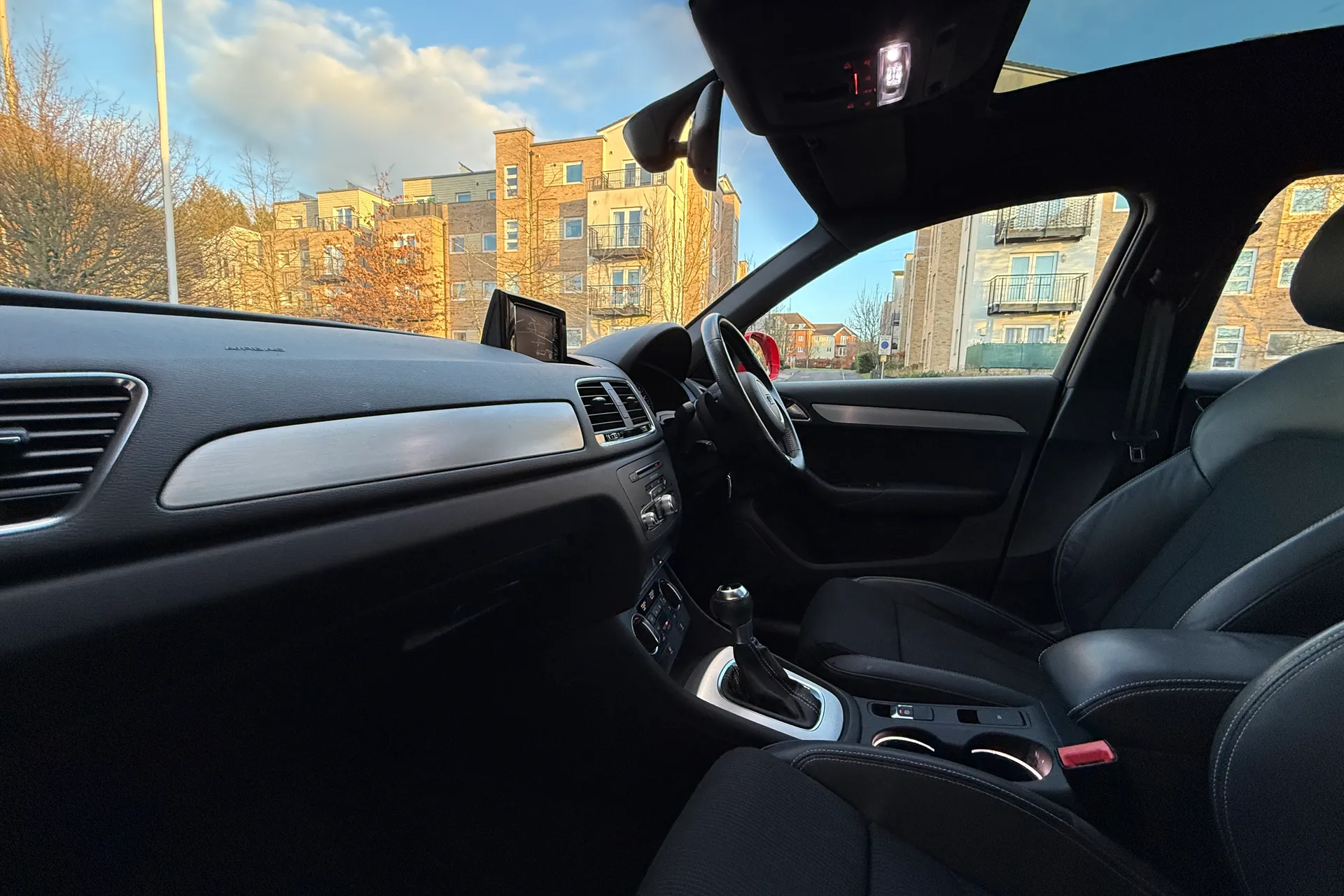 Audi Q3 thumbnail image number 6