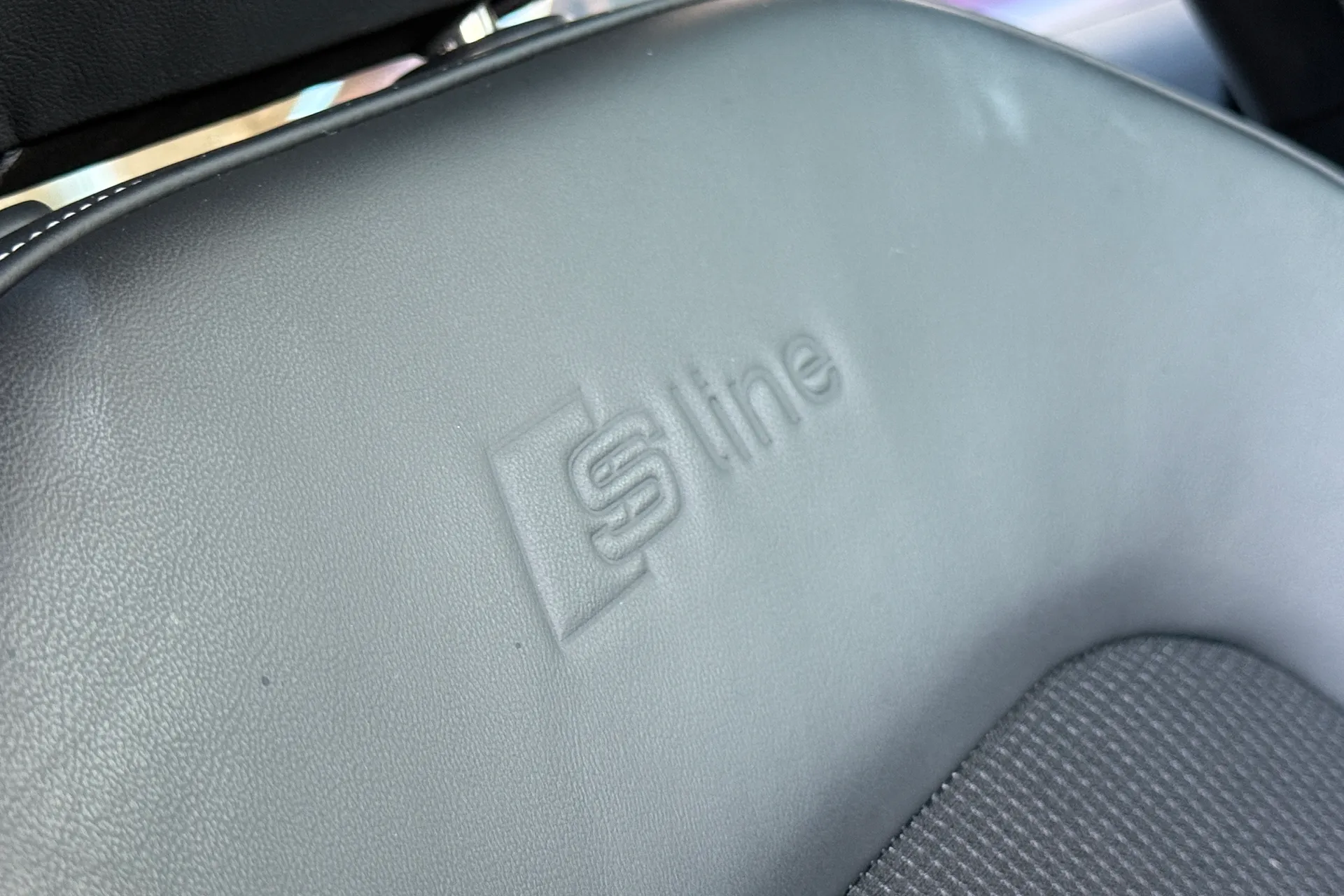 Audi Q3 thumbnail image number 29