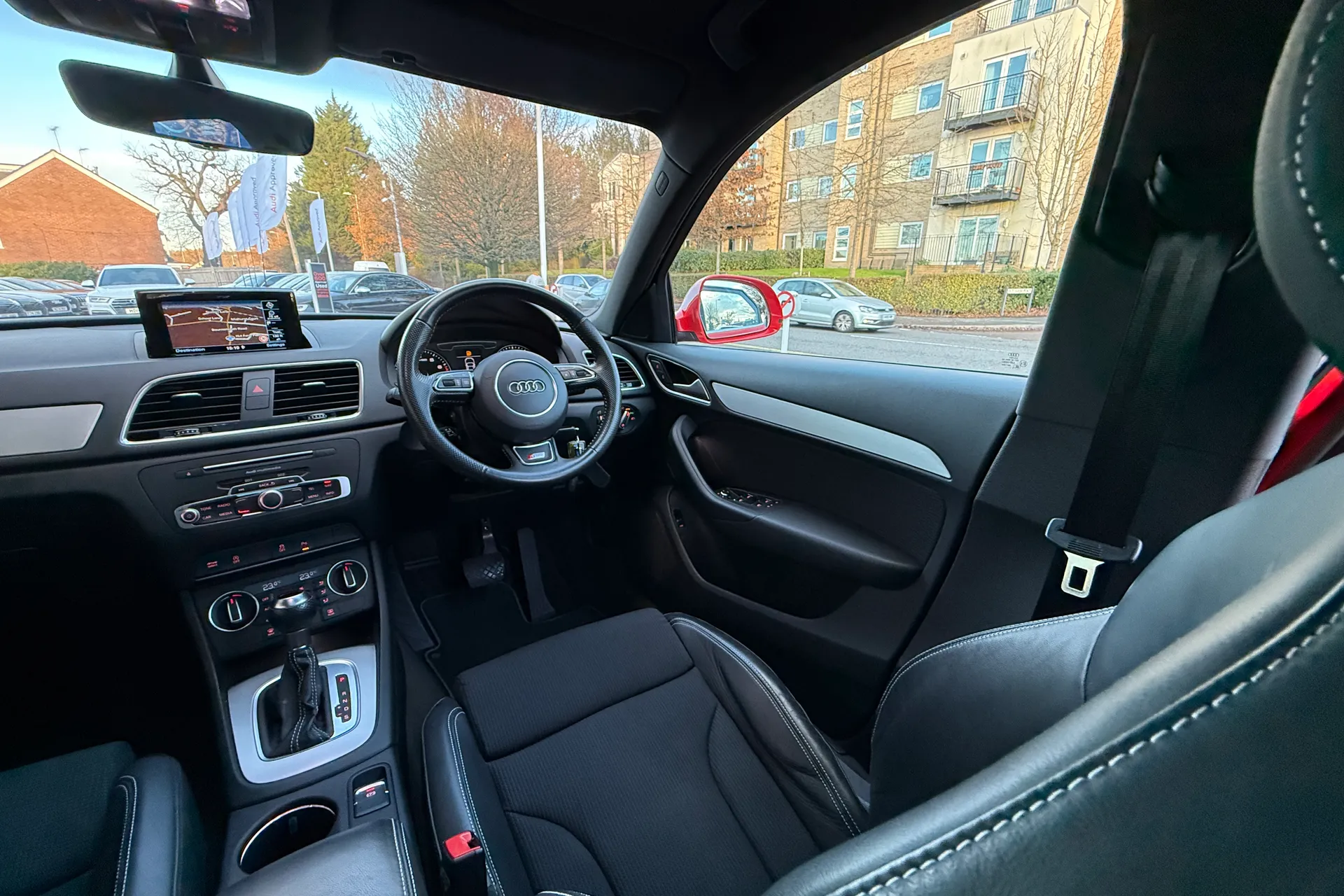 Audi Q3 thumbnail image number 39