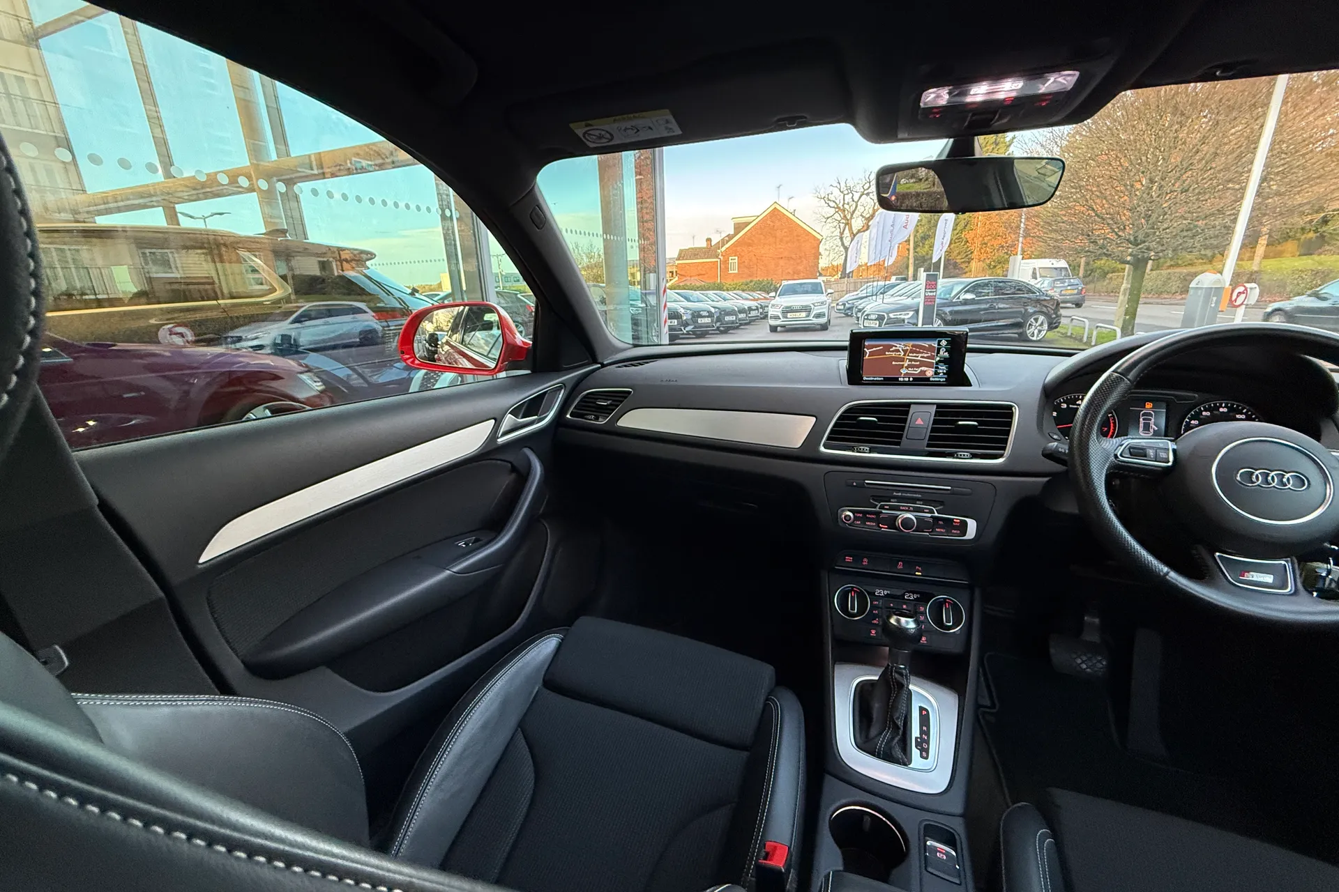 Audi Q3 thumbnail image number 40