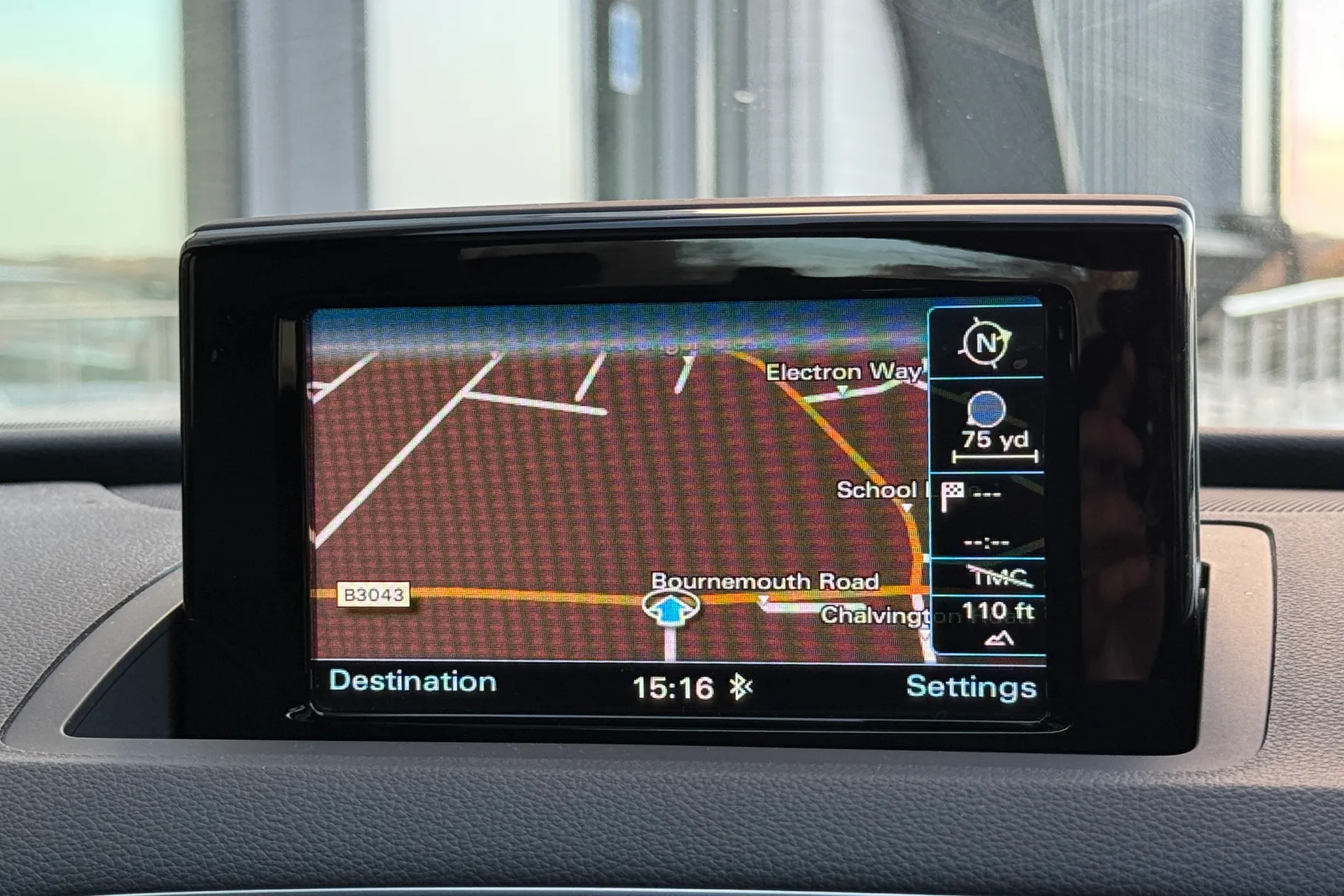 Audi Q3 thumbnail image number 4