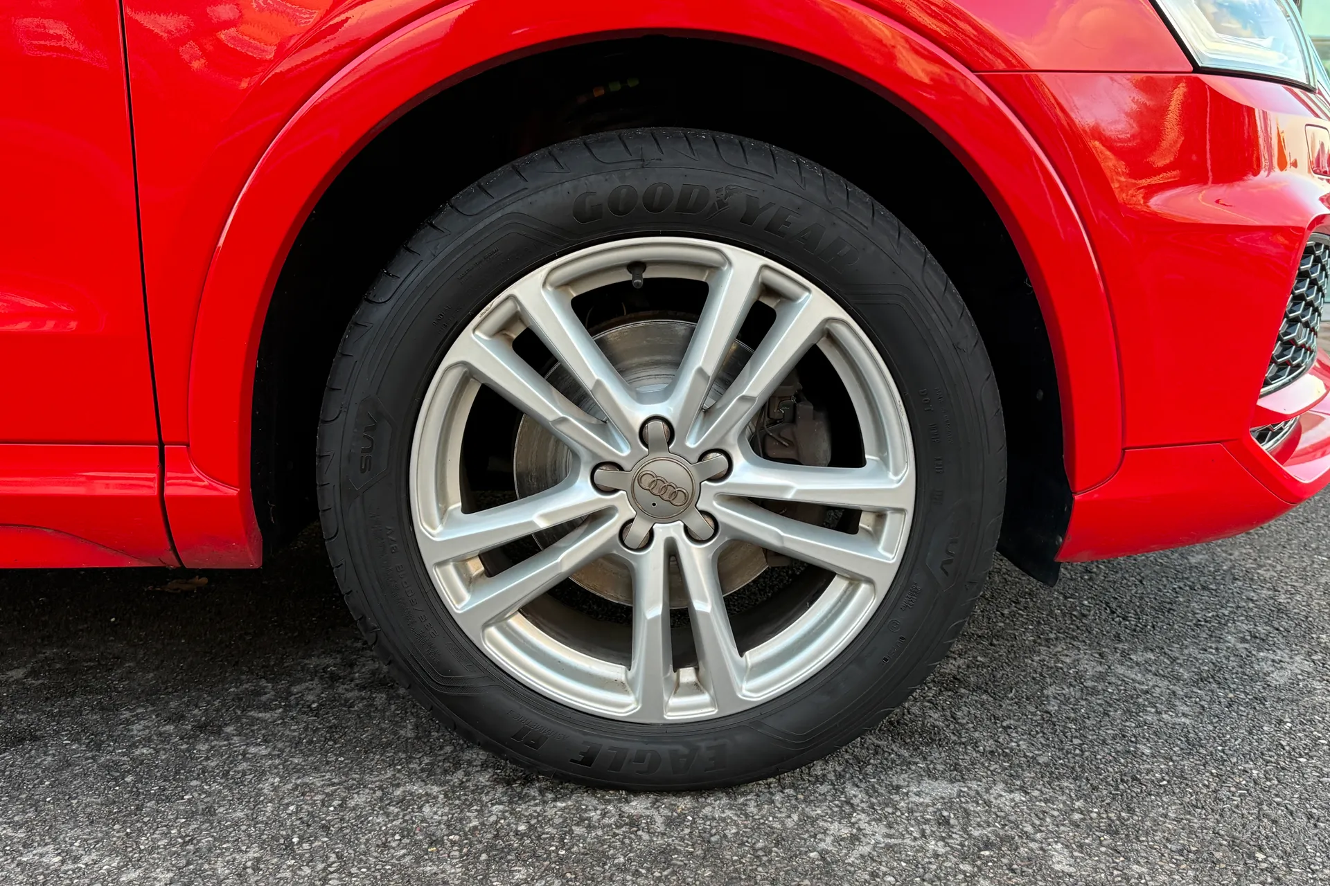 Audi Q3 thumbnail image number 8